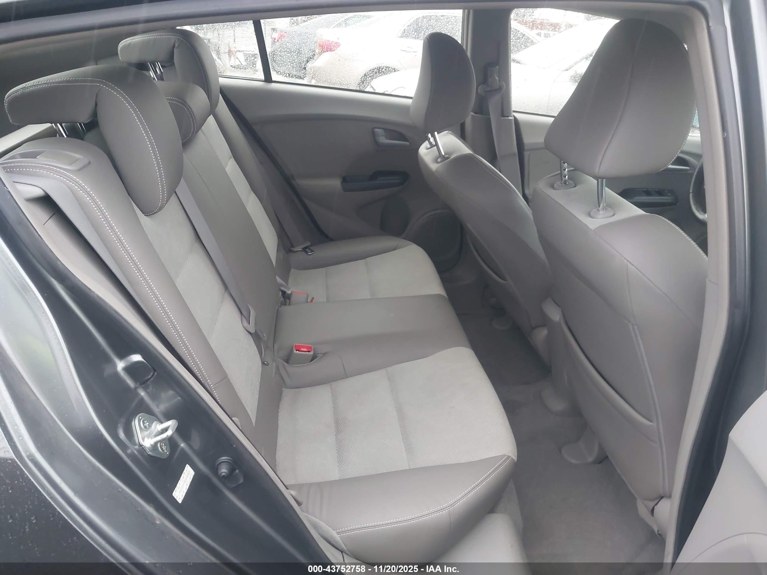 HONDA INSIGHT image 8