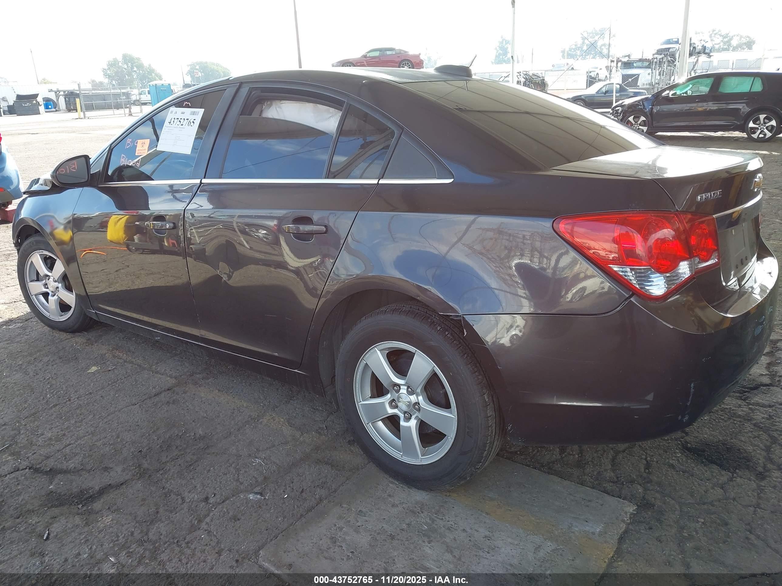 CHEVROLET CRUZE image 3