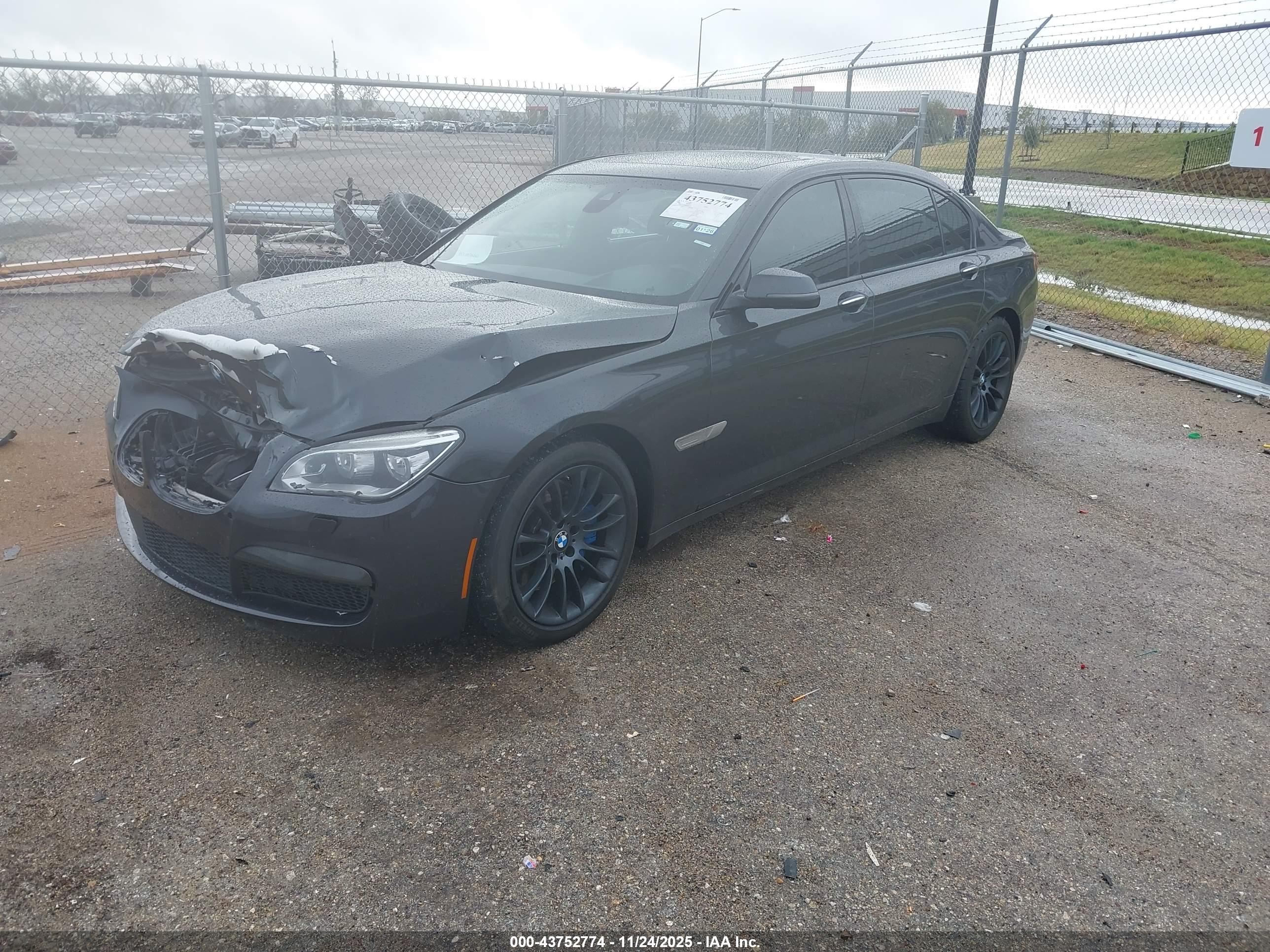 BMW 750LI image 2