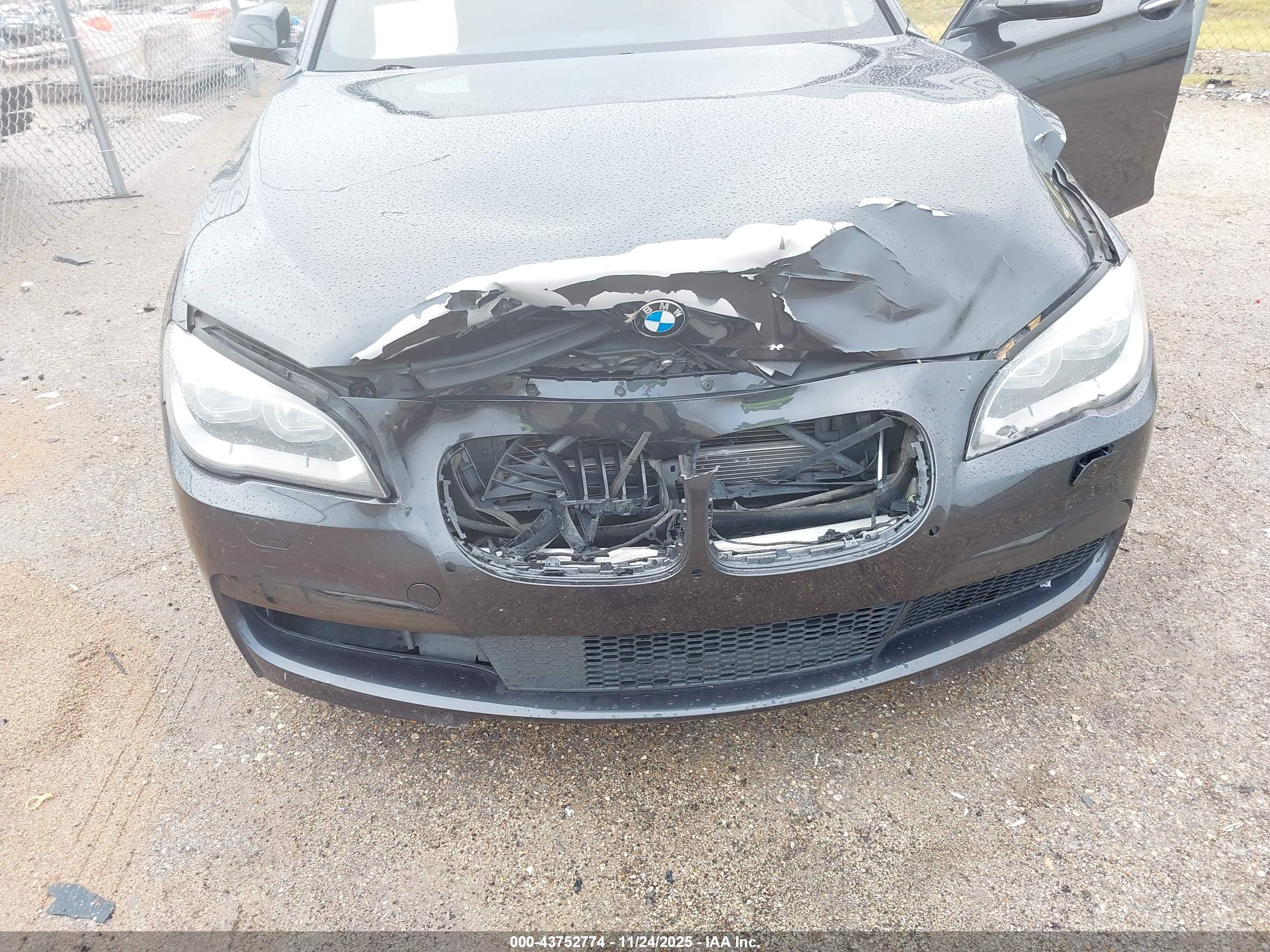 BMW 750LI image 6