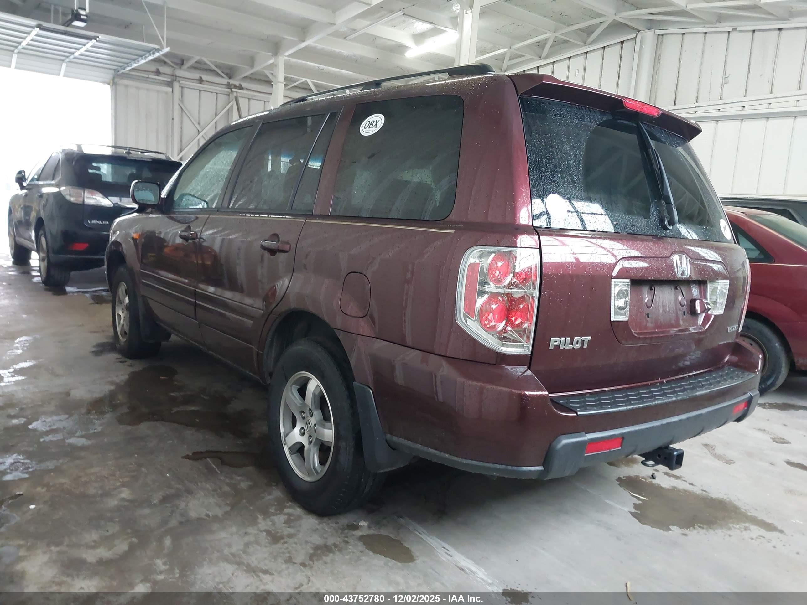HONDA PILOT image 3