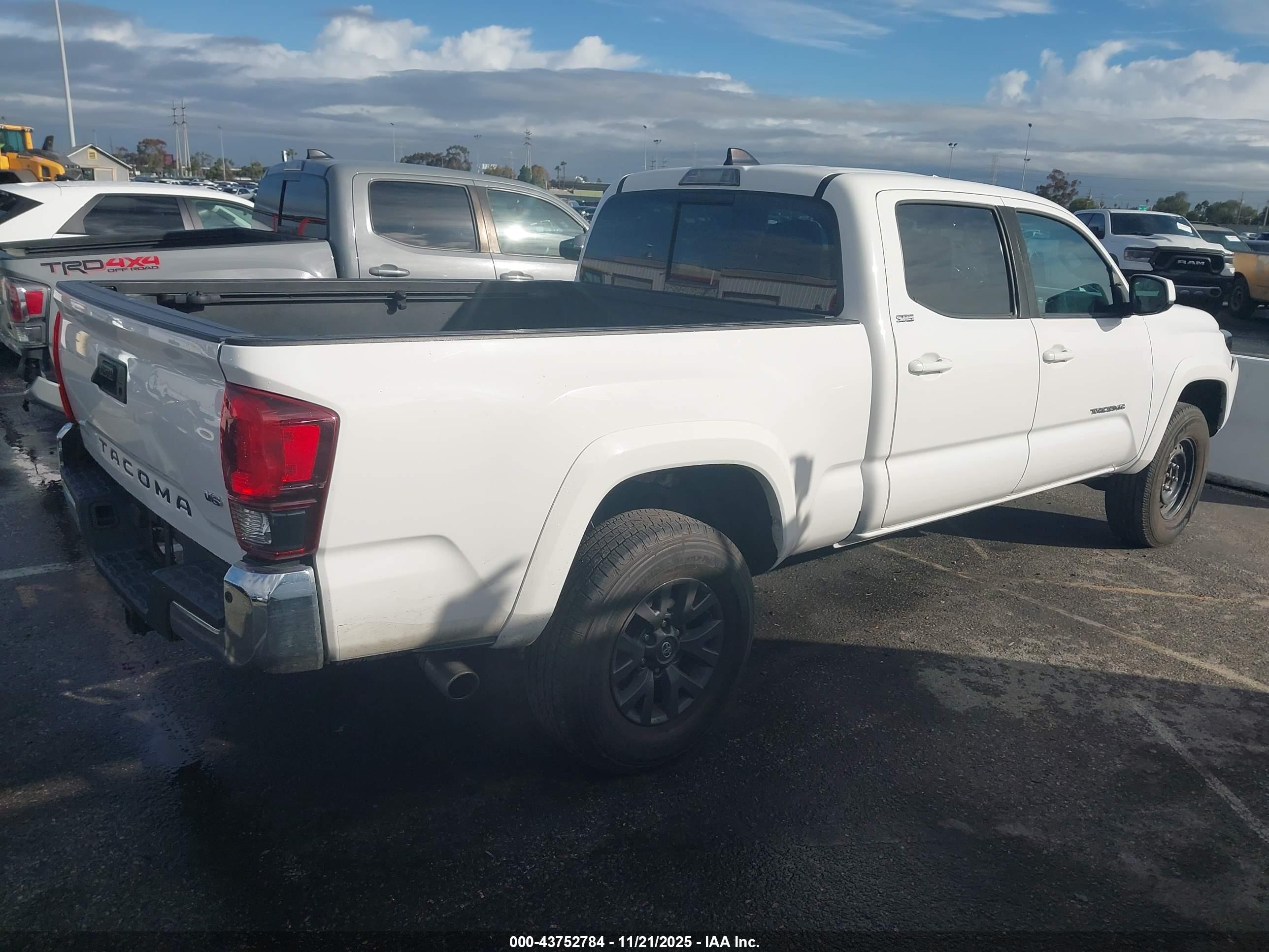 TOYOTA TACOMA image 4