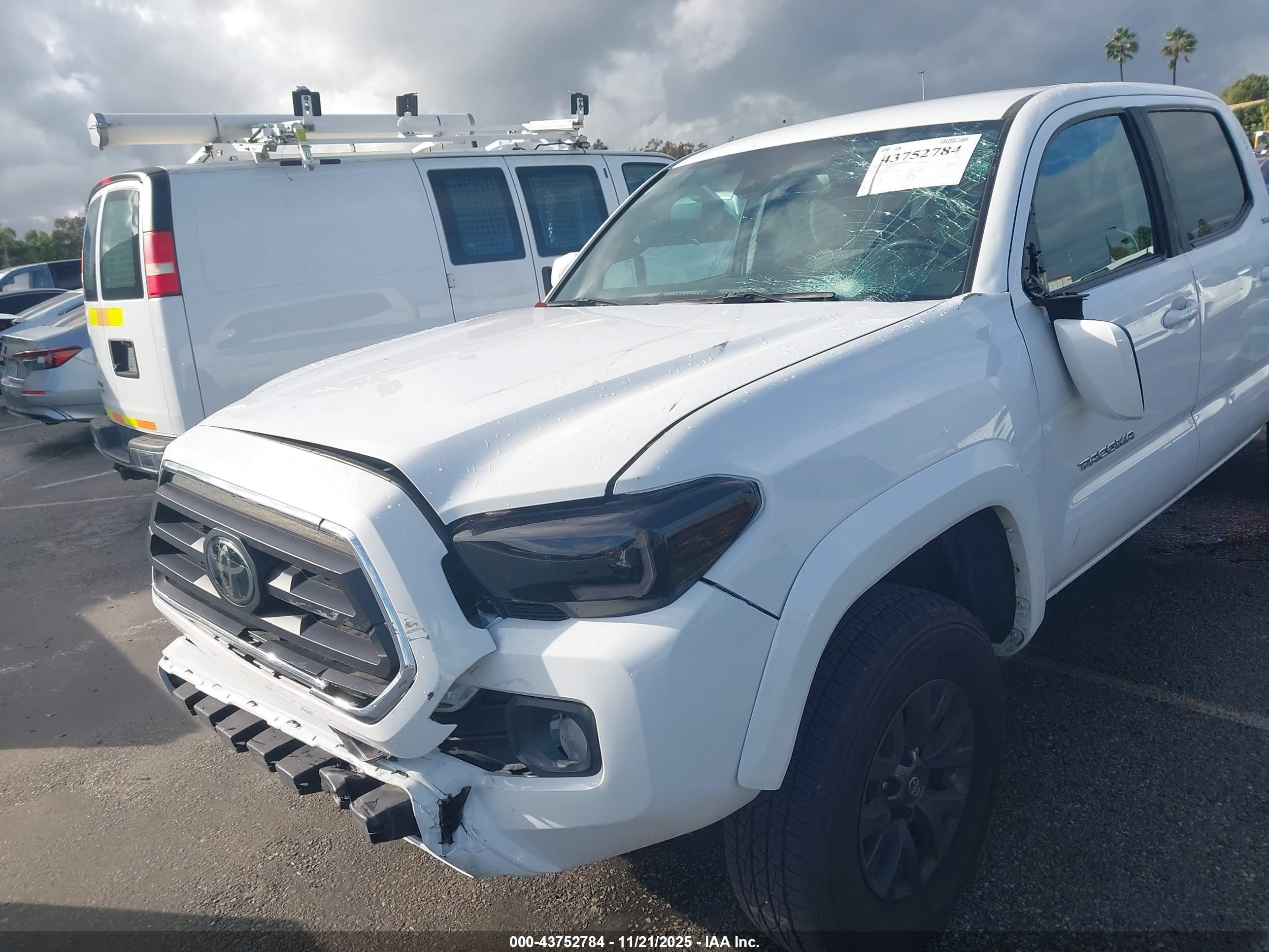 TOYOTA TACOMA image 6