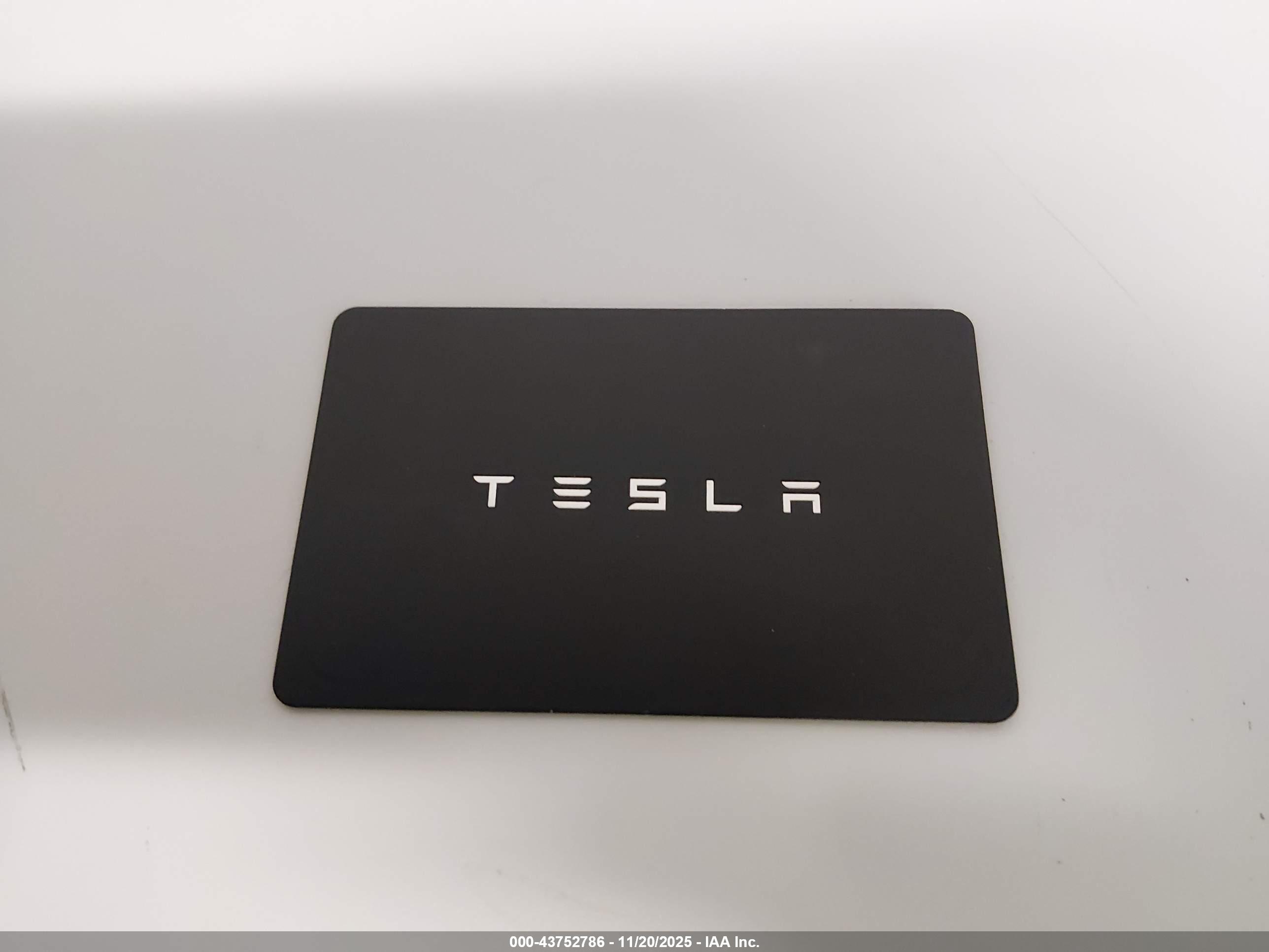 TESLA MODEL image 11
