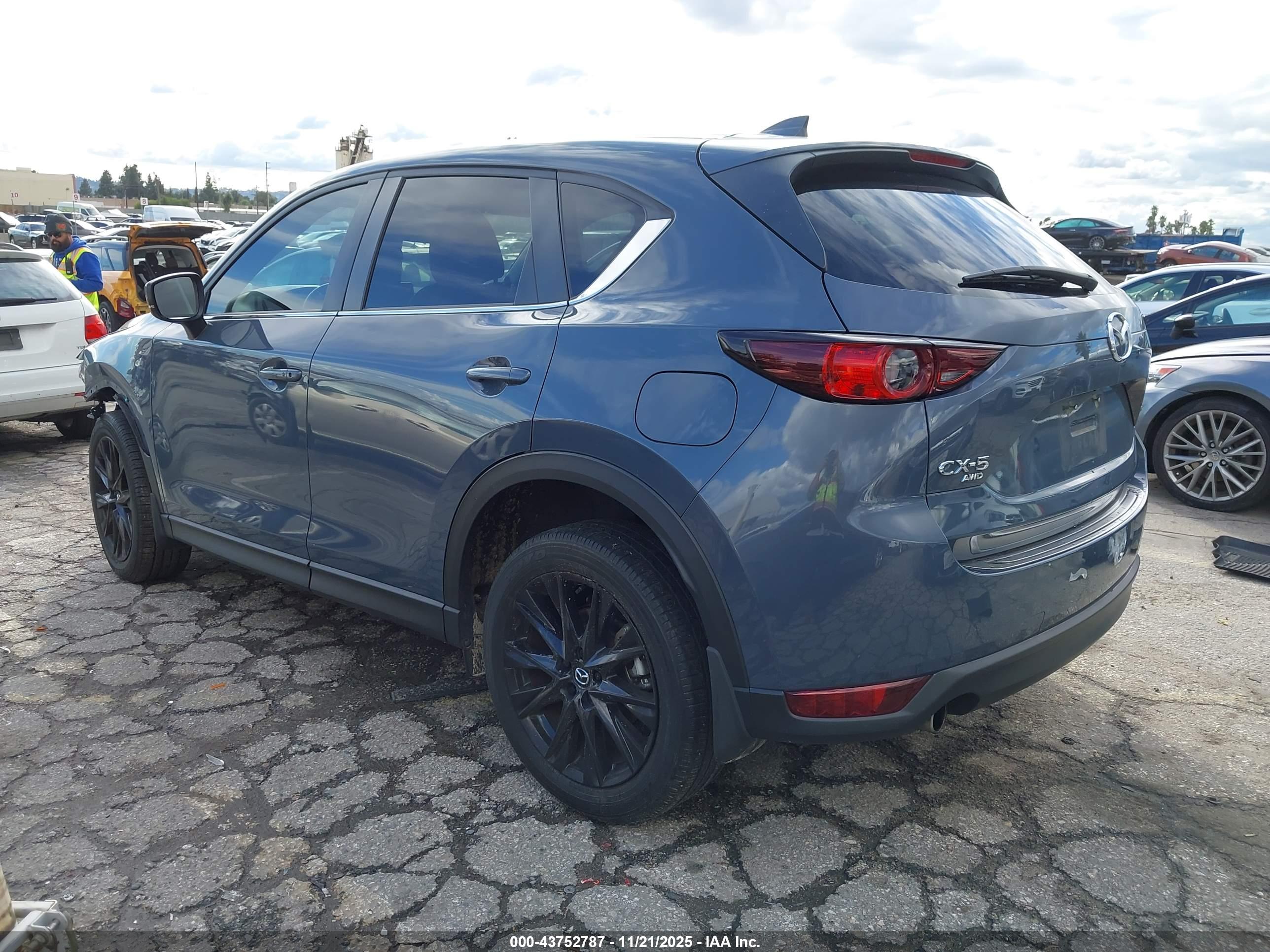 MAZDA CX-5 image 3