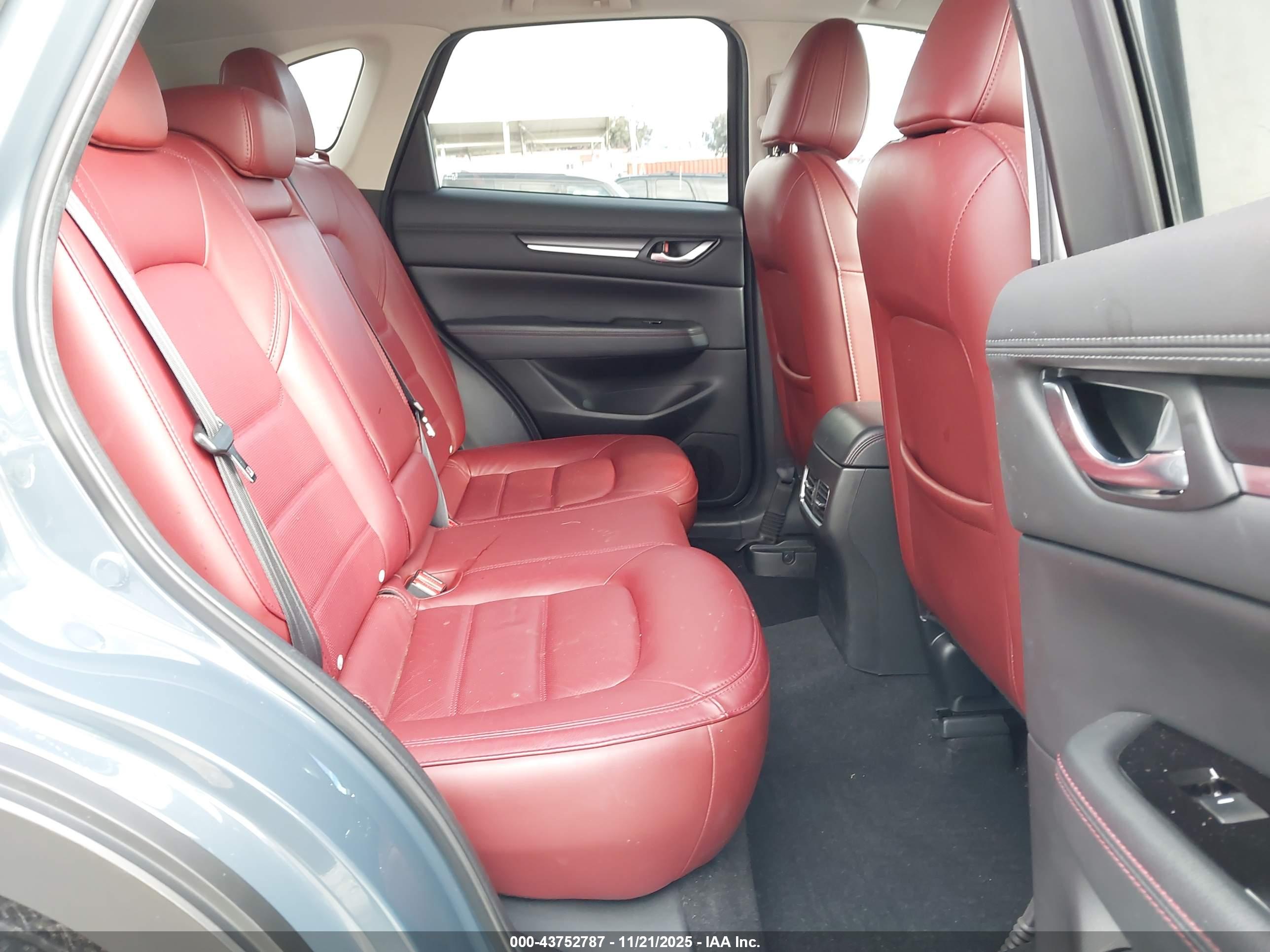 MAZDA CX-5 image 8