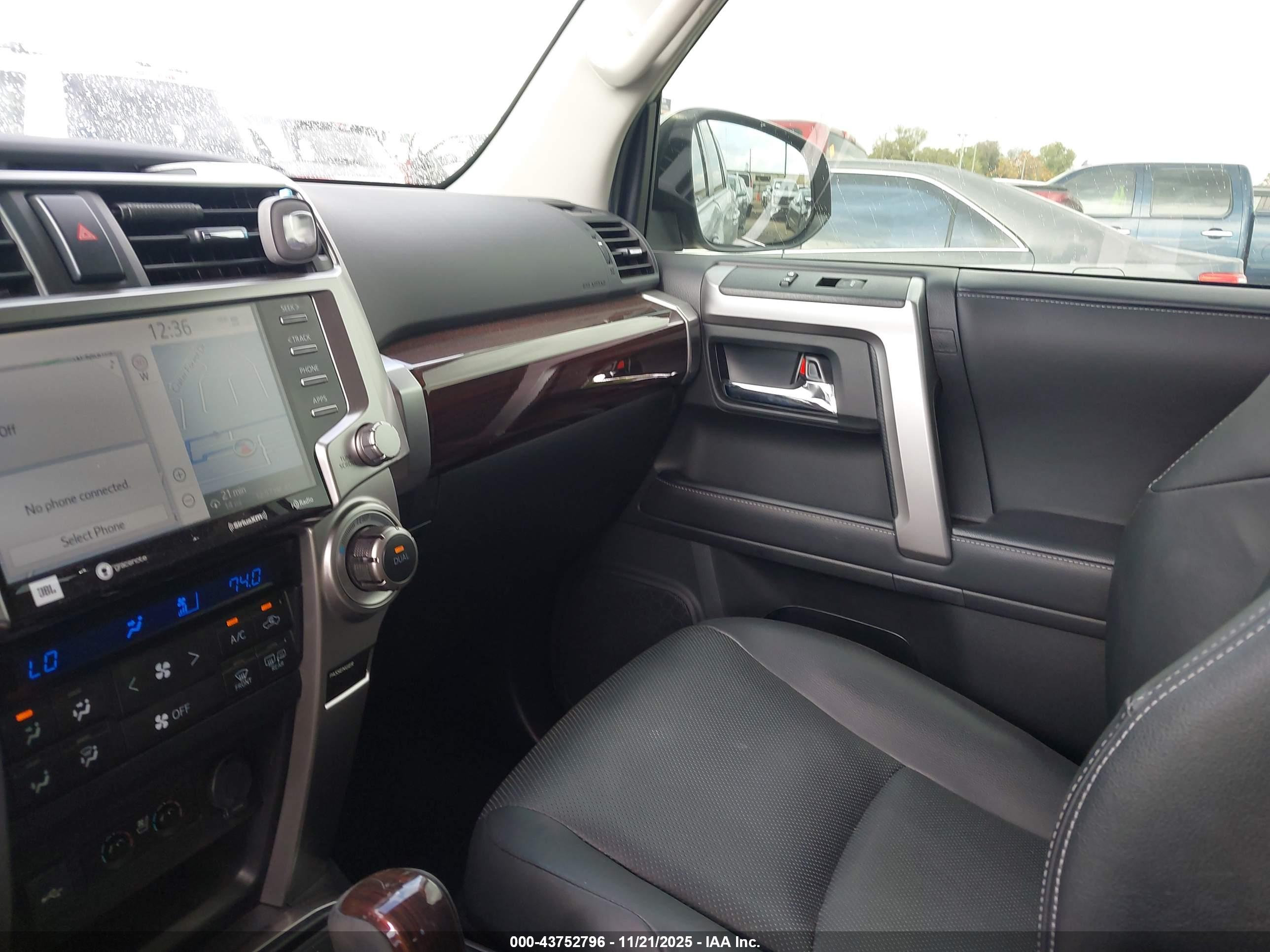 TOYOTA 4RUNNER image 5