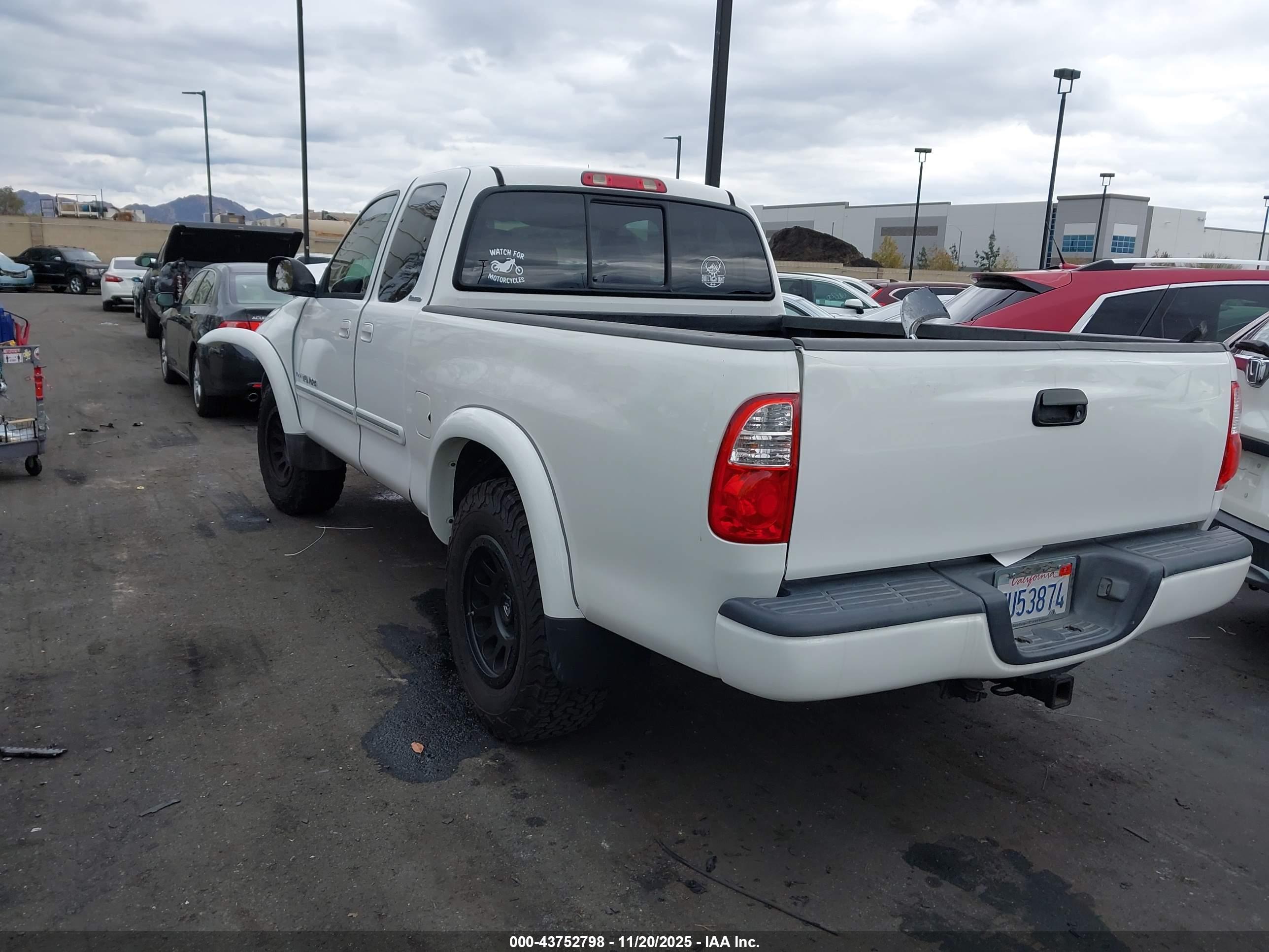 TOYOTA TUNDRA image 3