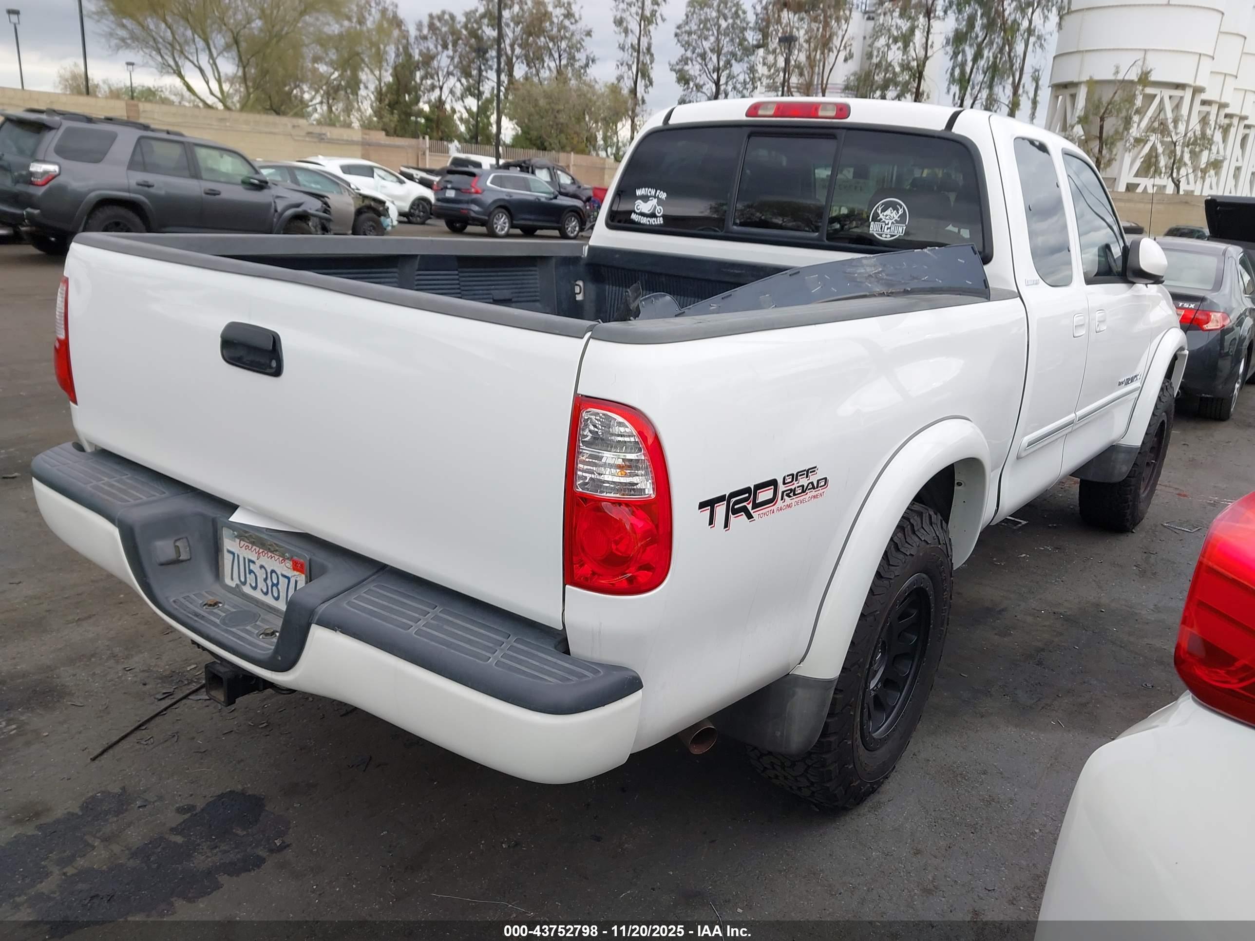 TOYOTA TUNDRA image 4