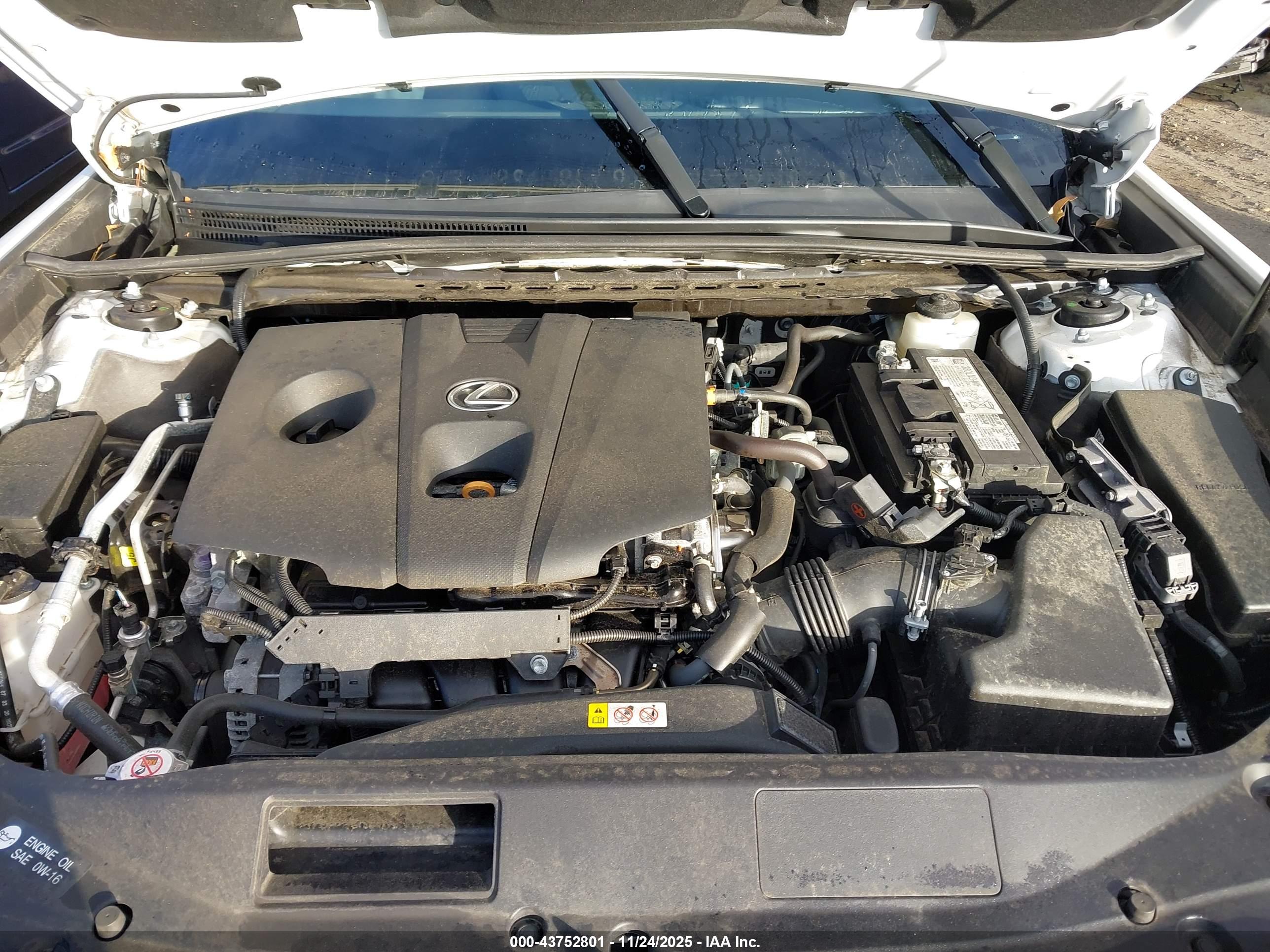 LEXUS ES image 10