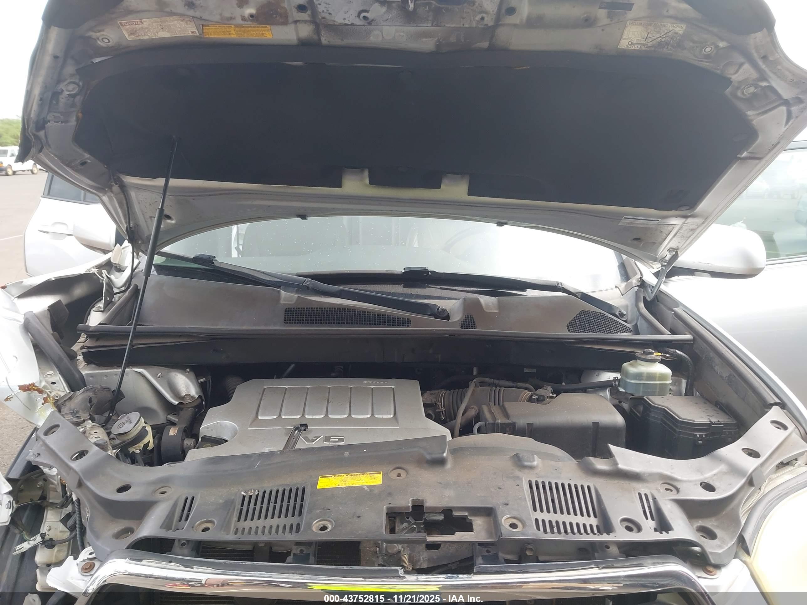 TOYOTA HIGHLANDER image 10