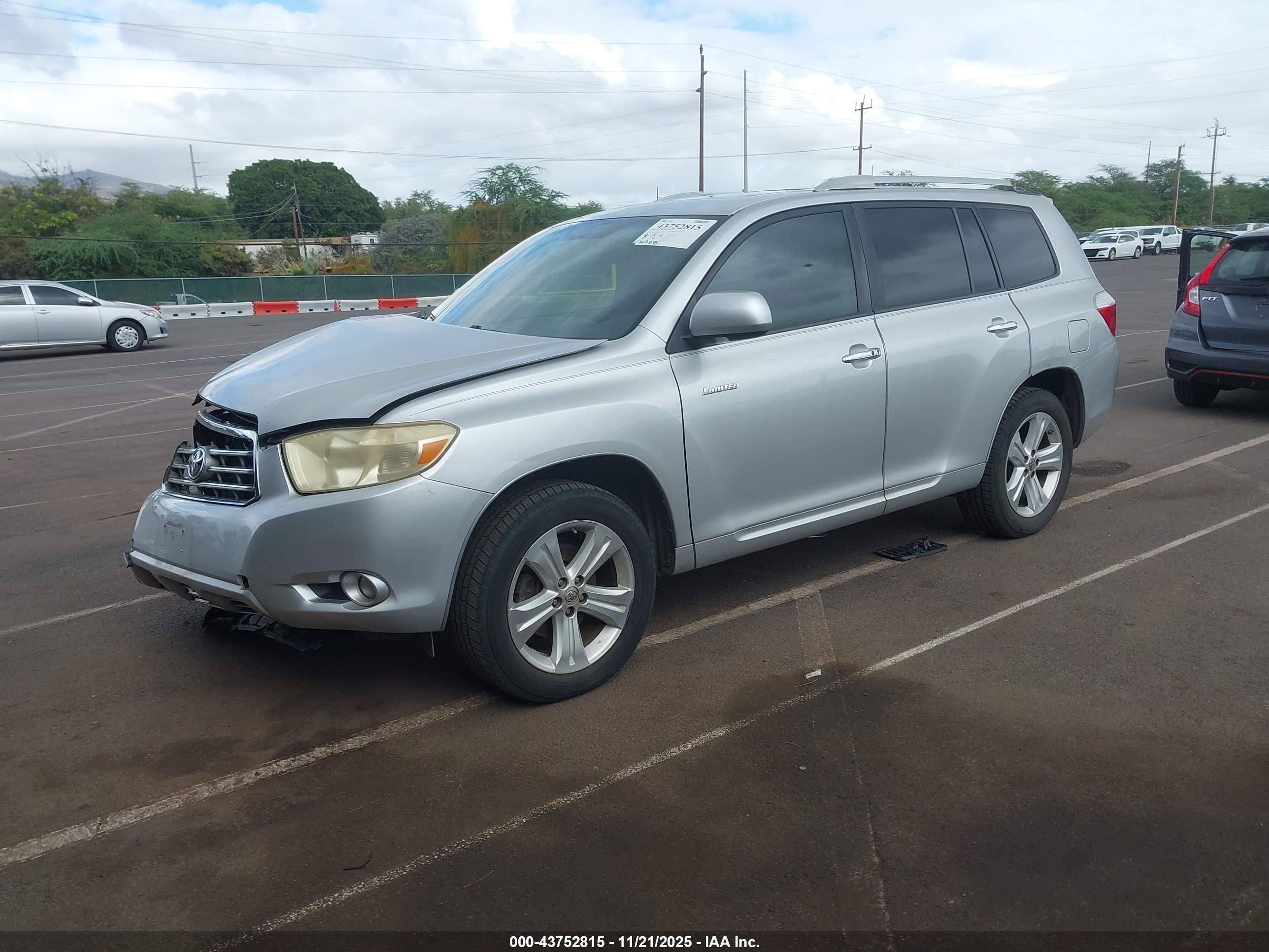 TOYOTA HIGHLANDER image 2