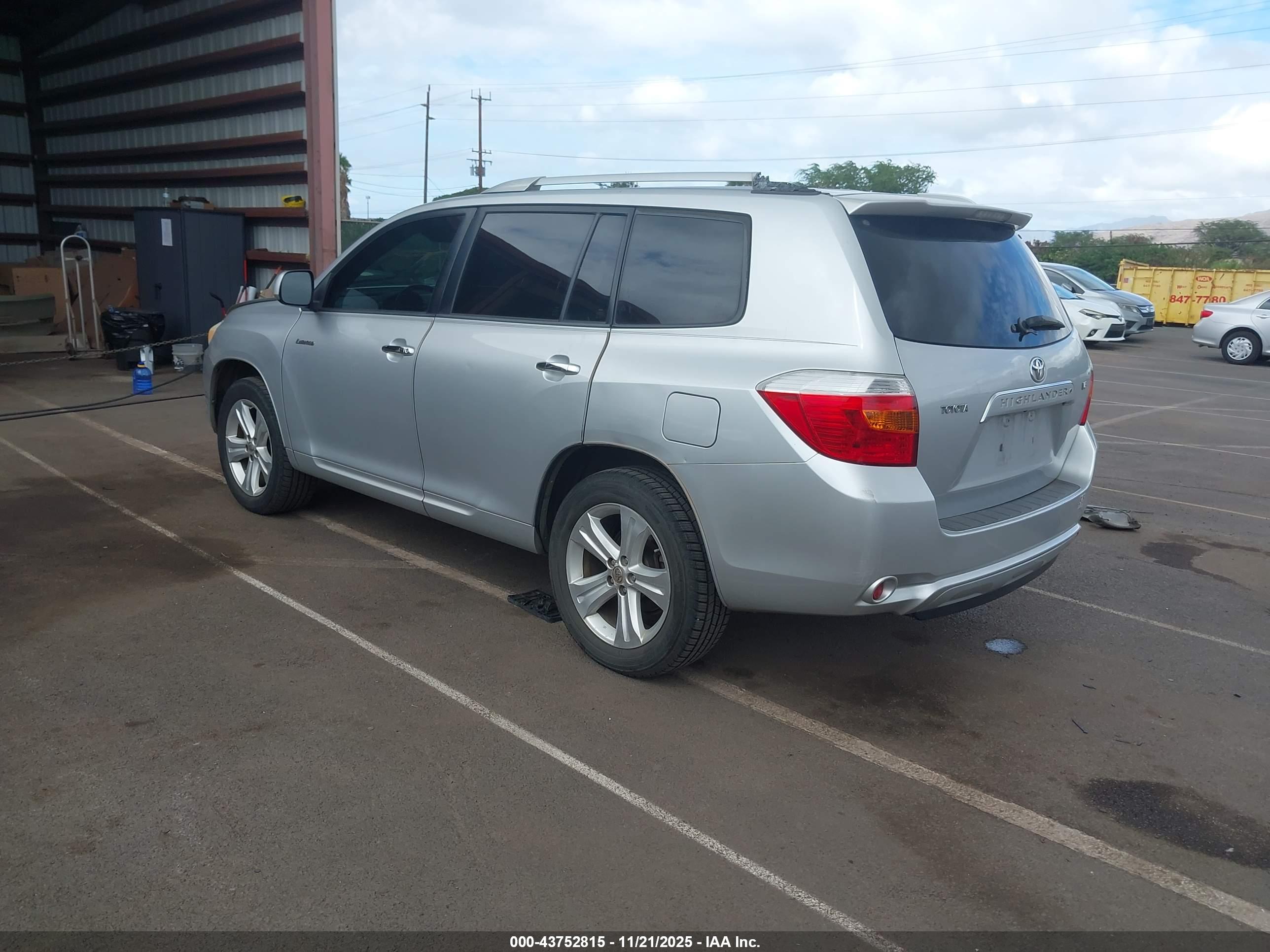 TOYOTA HIGHLANDER image 3