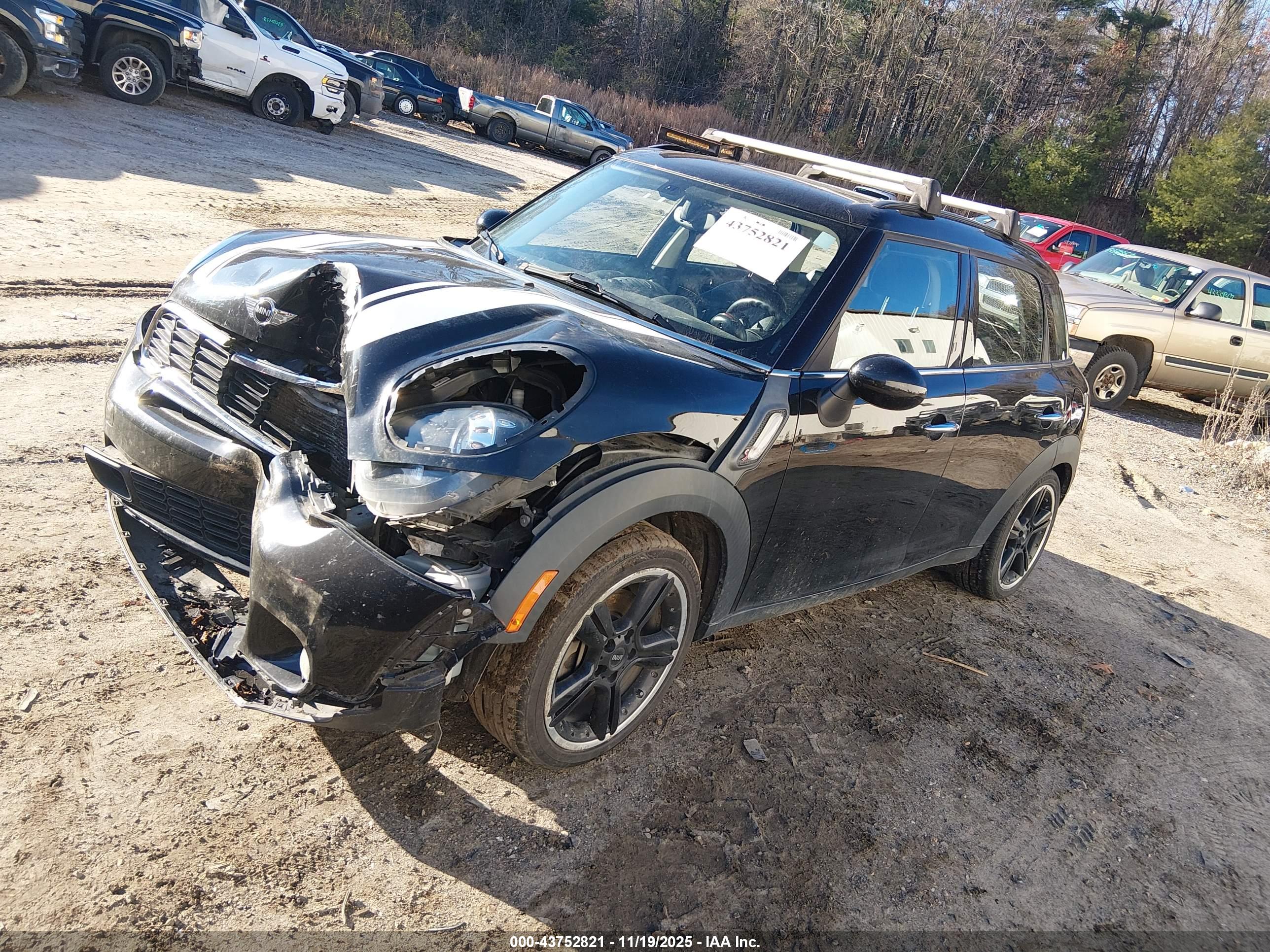MINI COOPER image 2