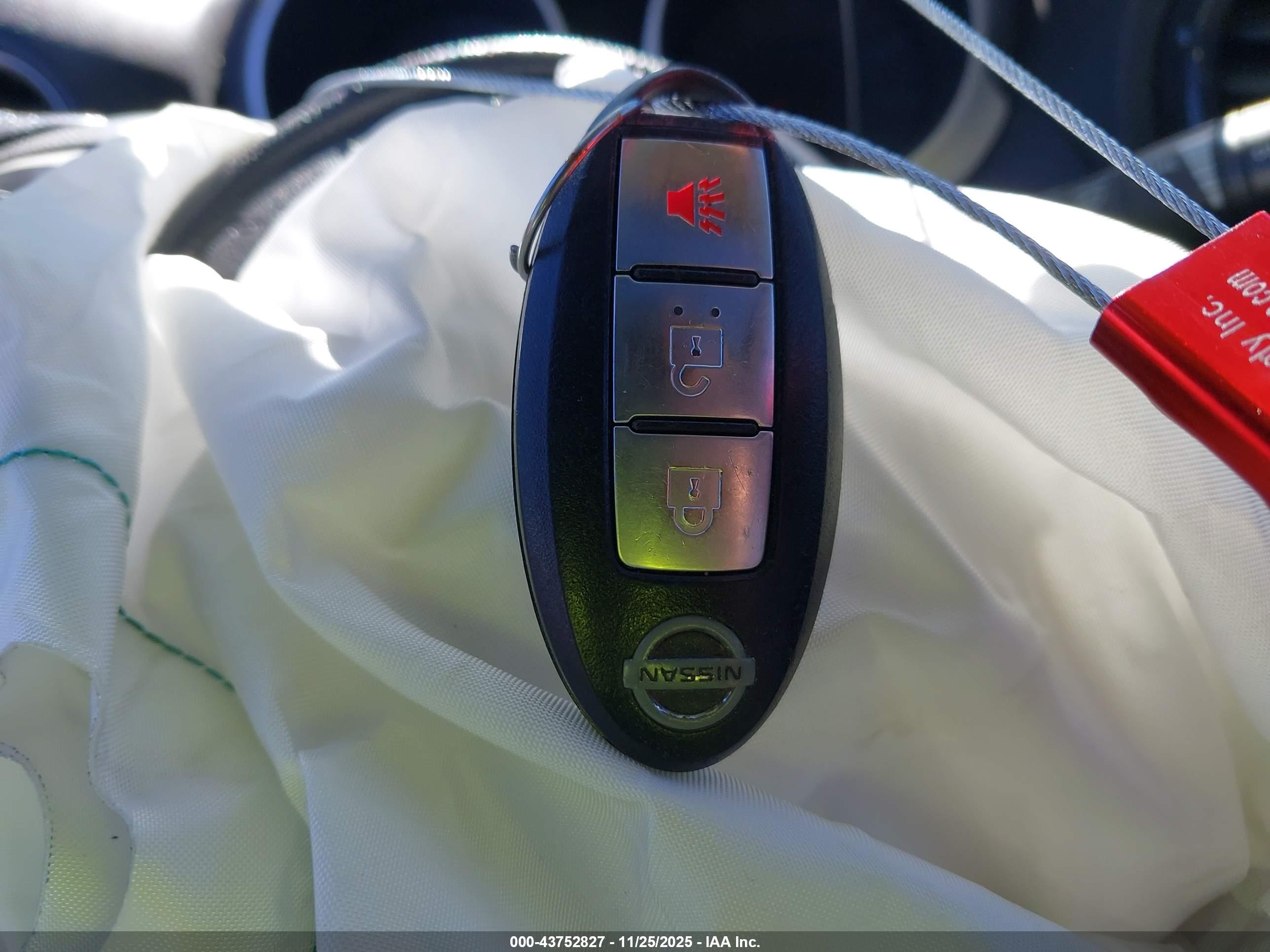 NISSAN JUKE image 11