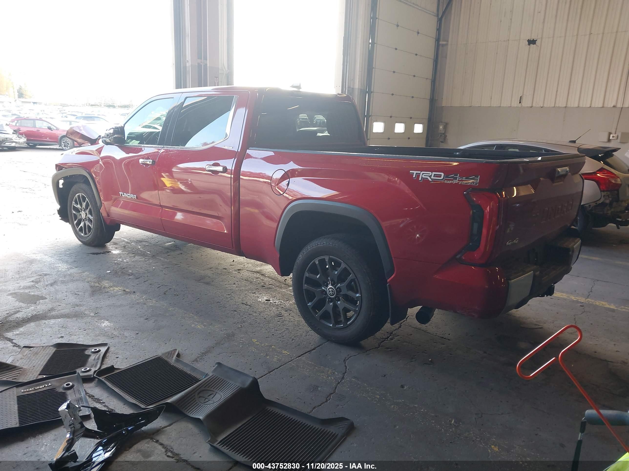TOYOTA TUNDRA image 3
