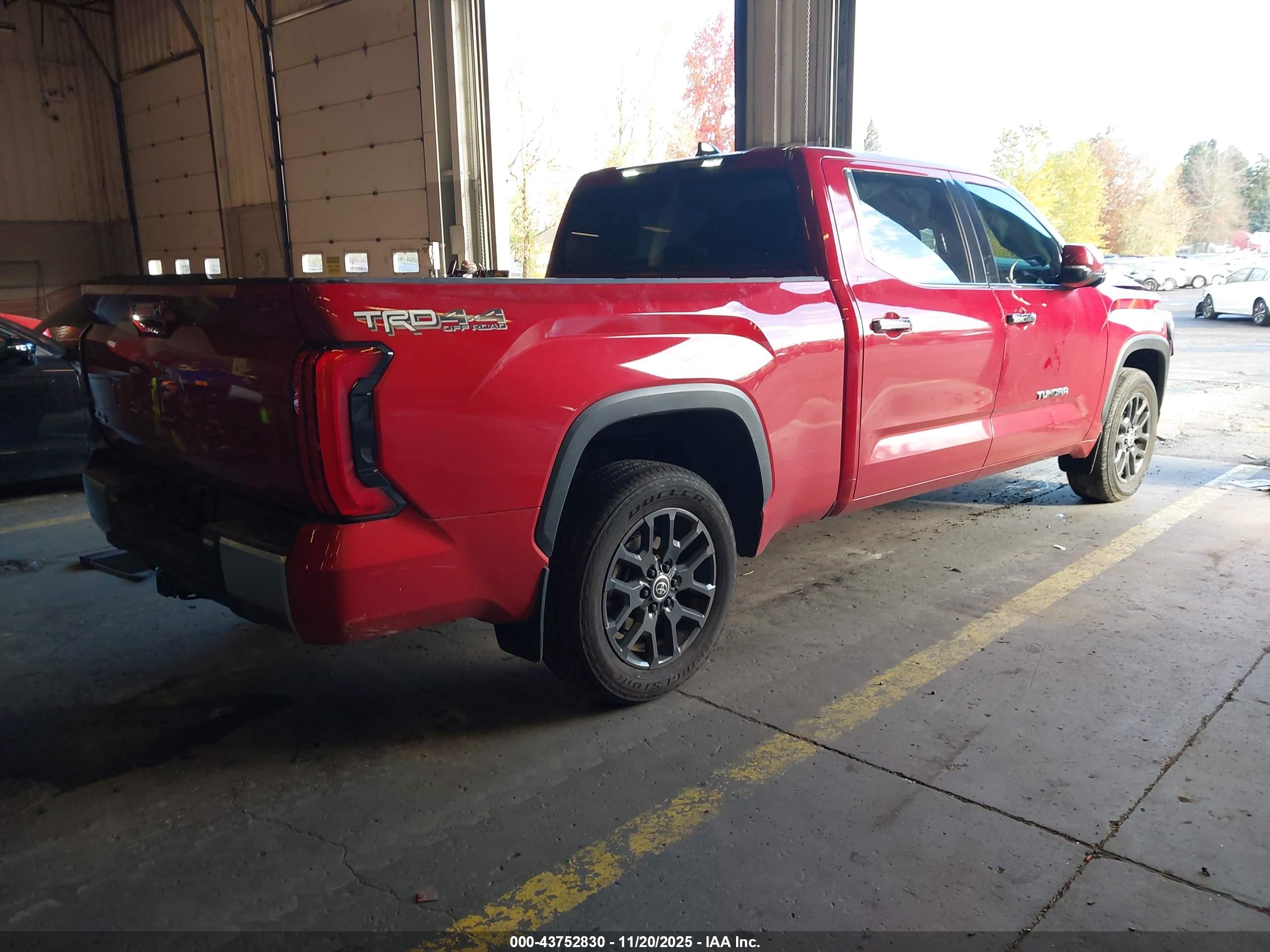 TOYOTA TUNDRA image 4