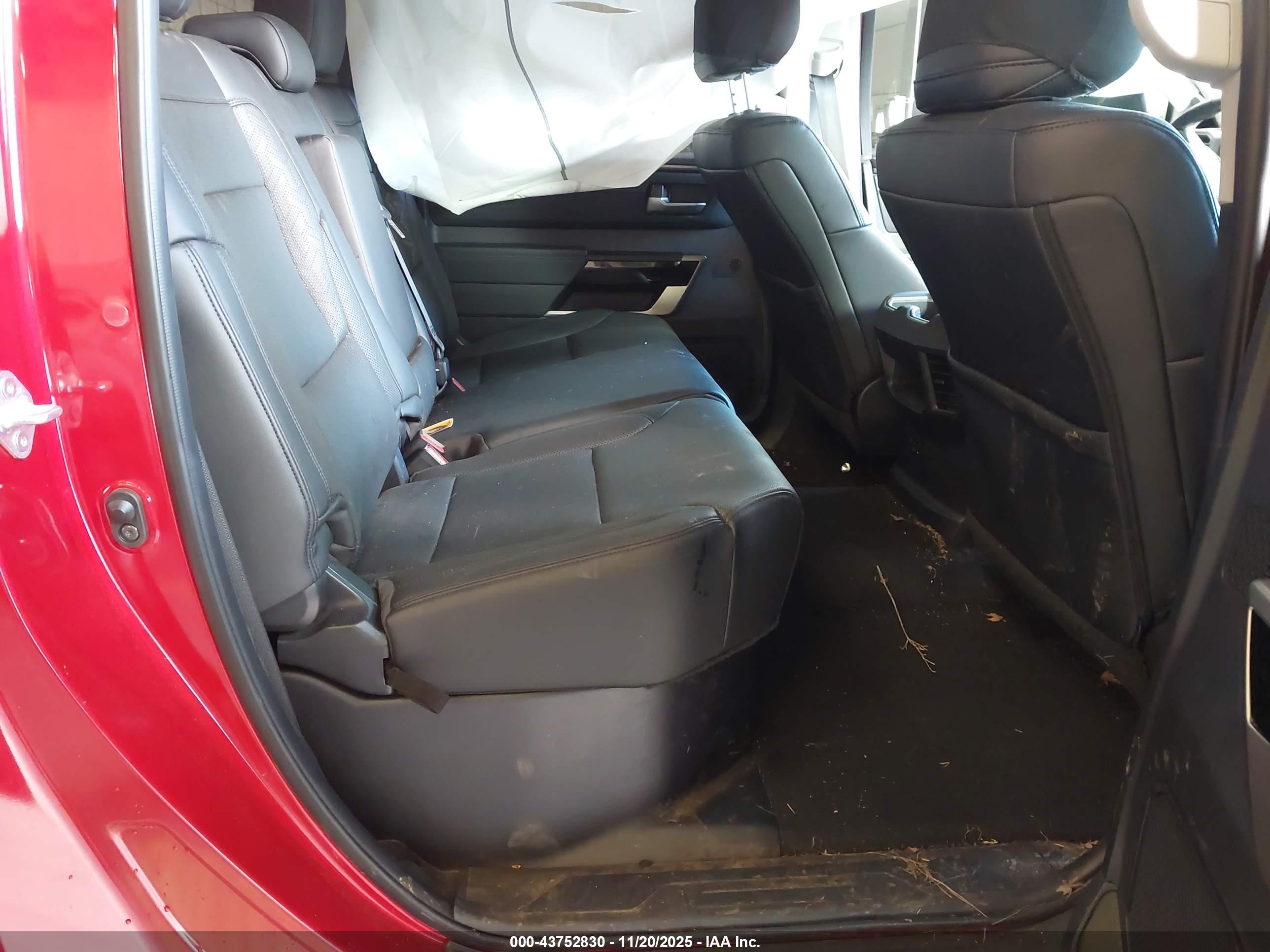 TOYOTA TUNDRA image 8