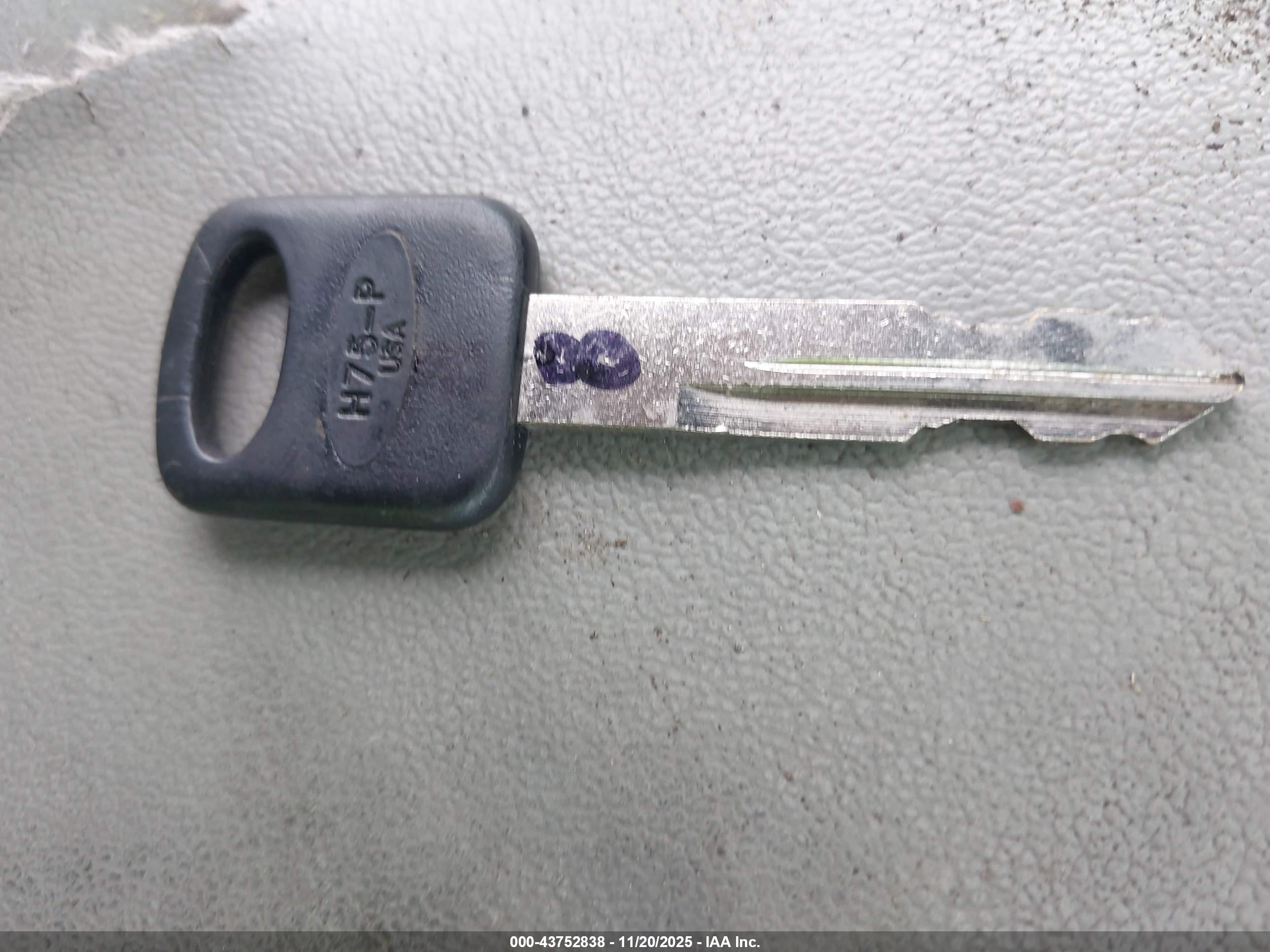 FORD E-450 image 11