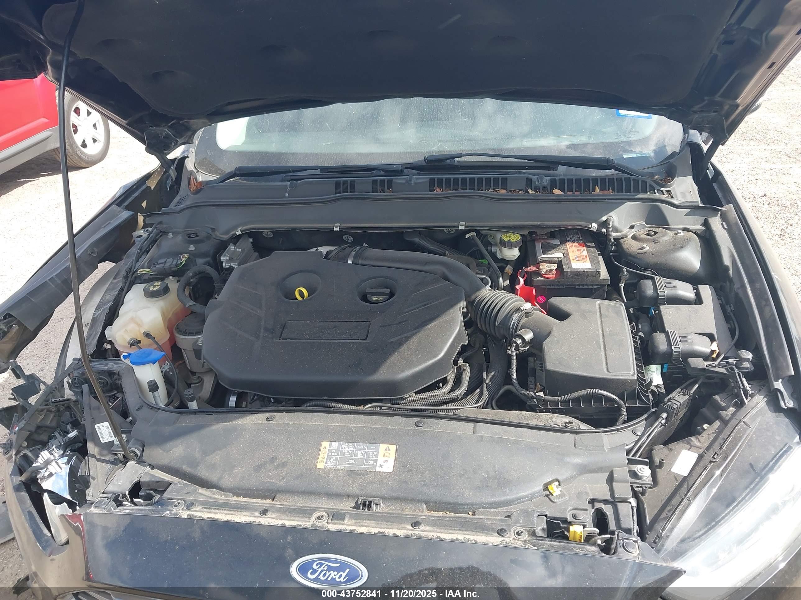FORD FUSION image 10