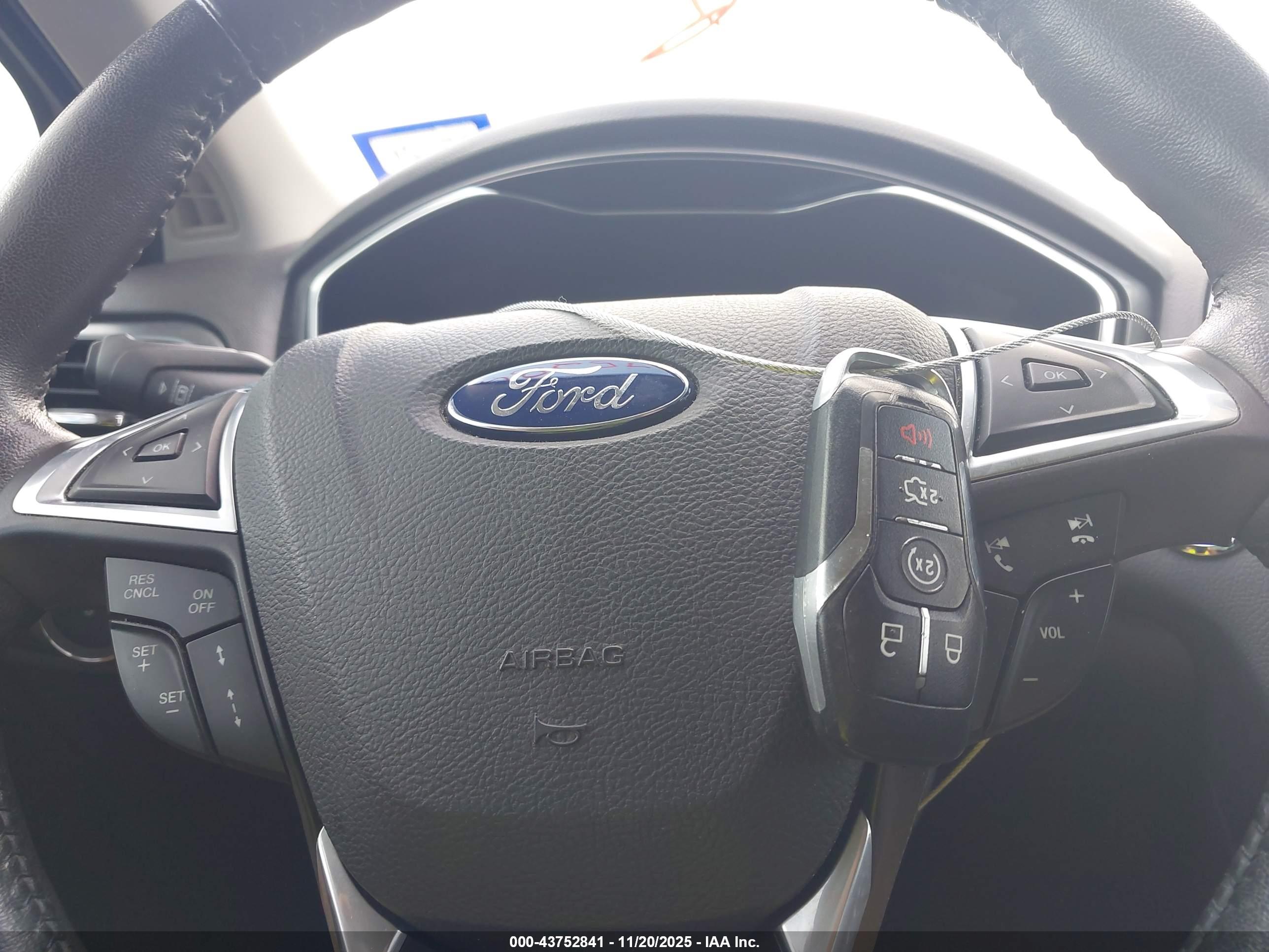 FORD FUSION image 11