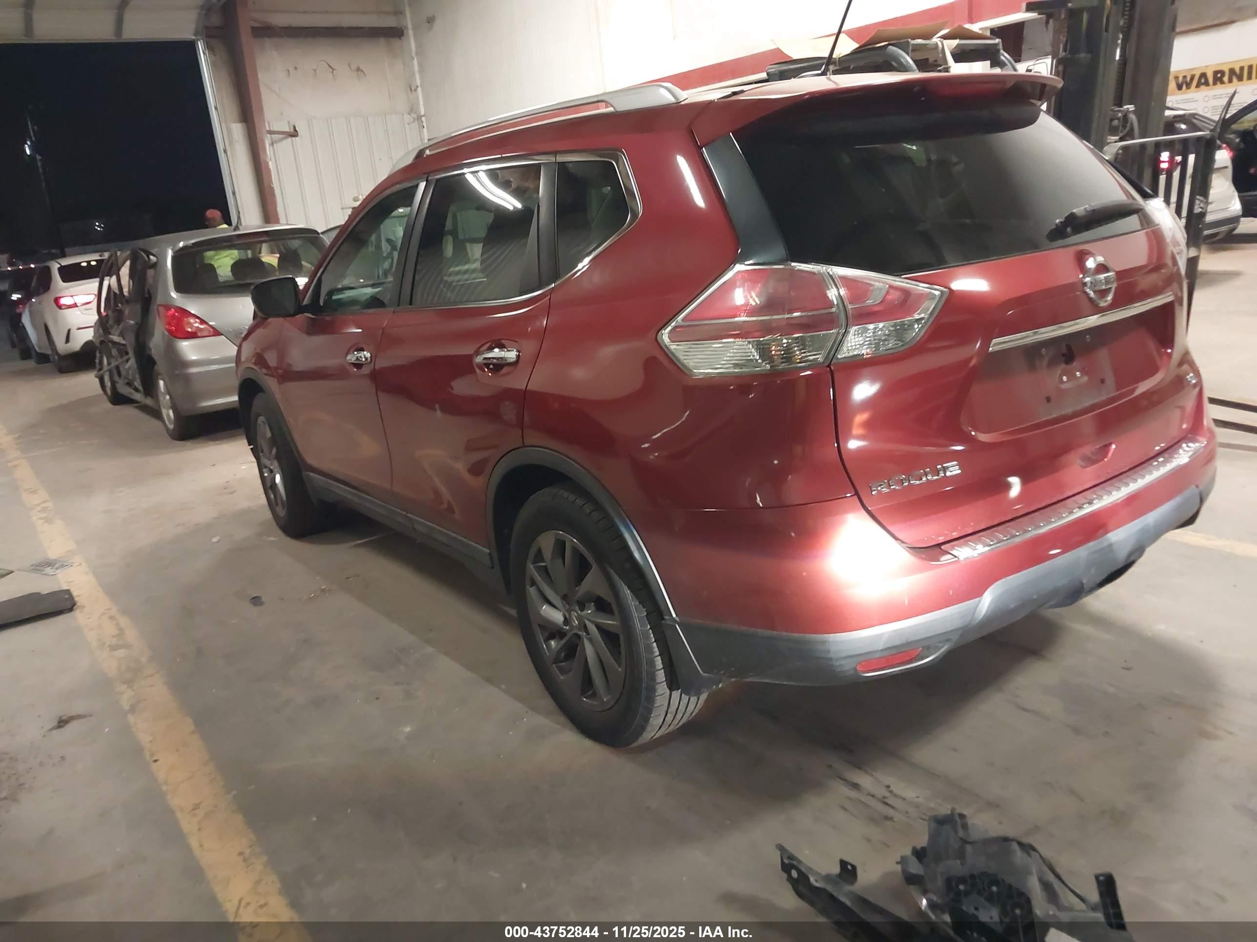 NISSAN ROGUE image 3