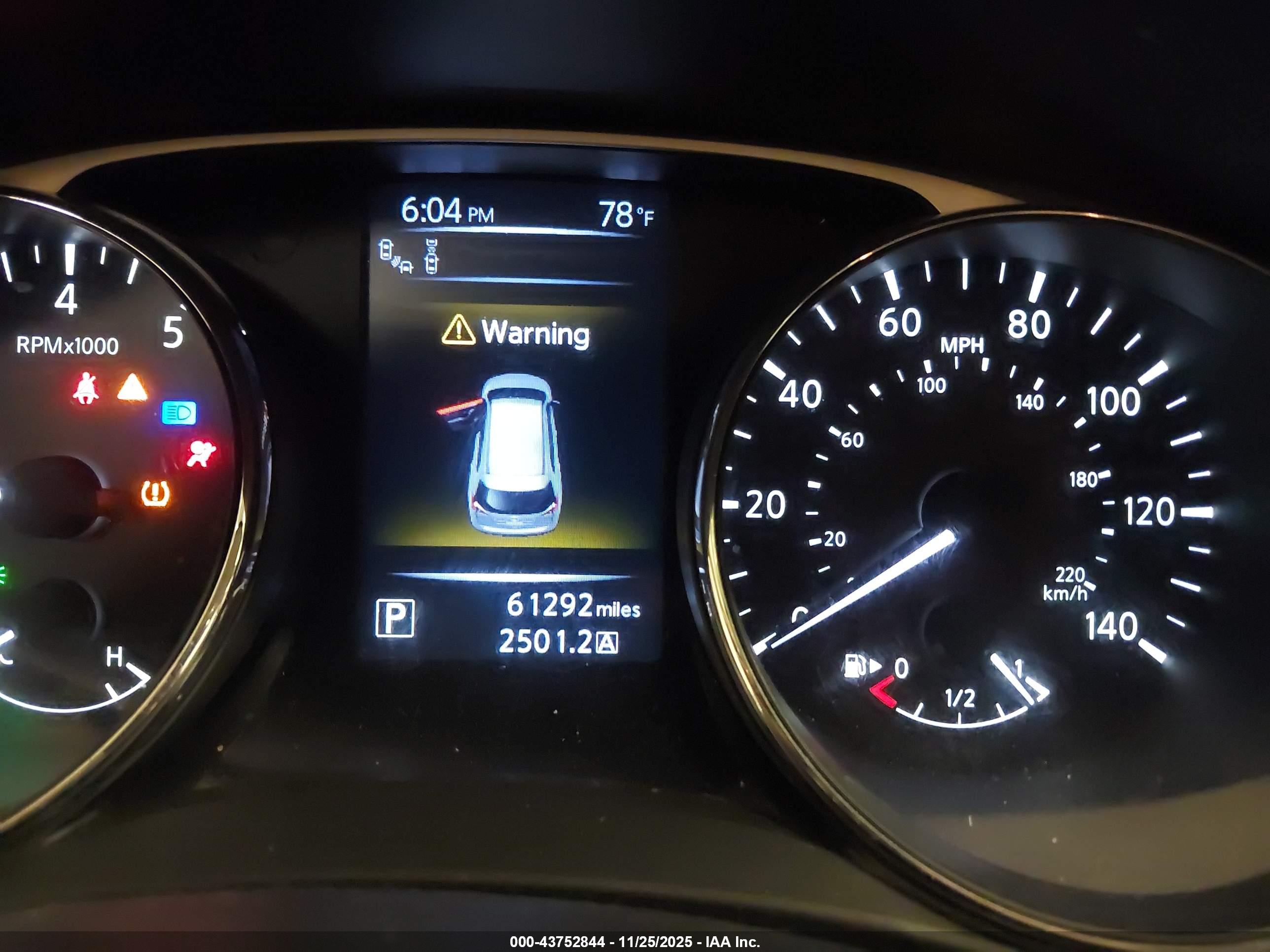 NISSAN ROGUE image 7