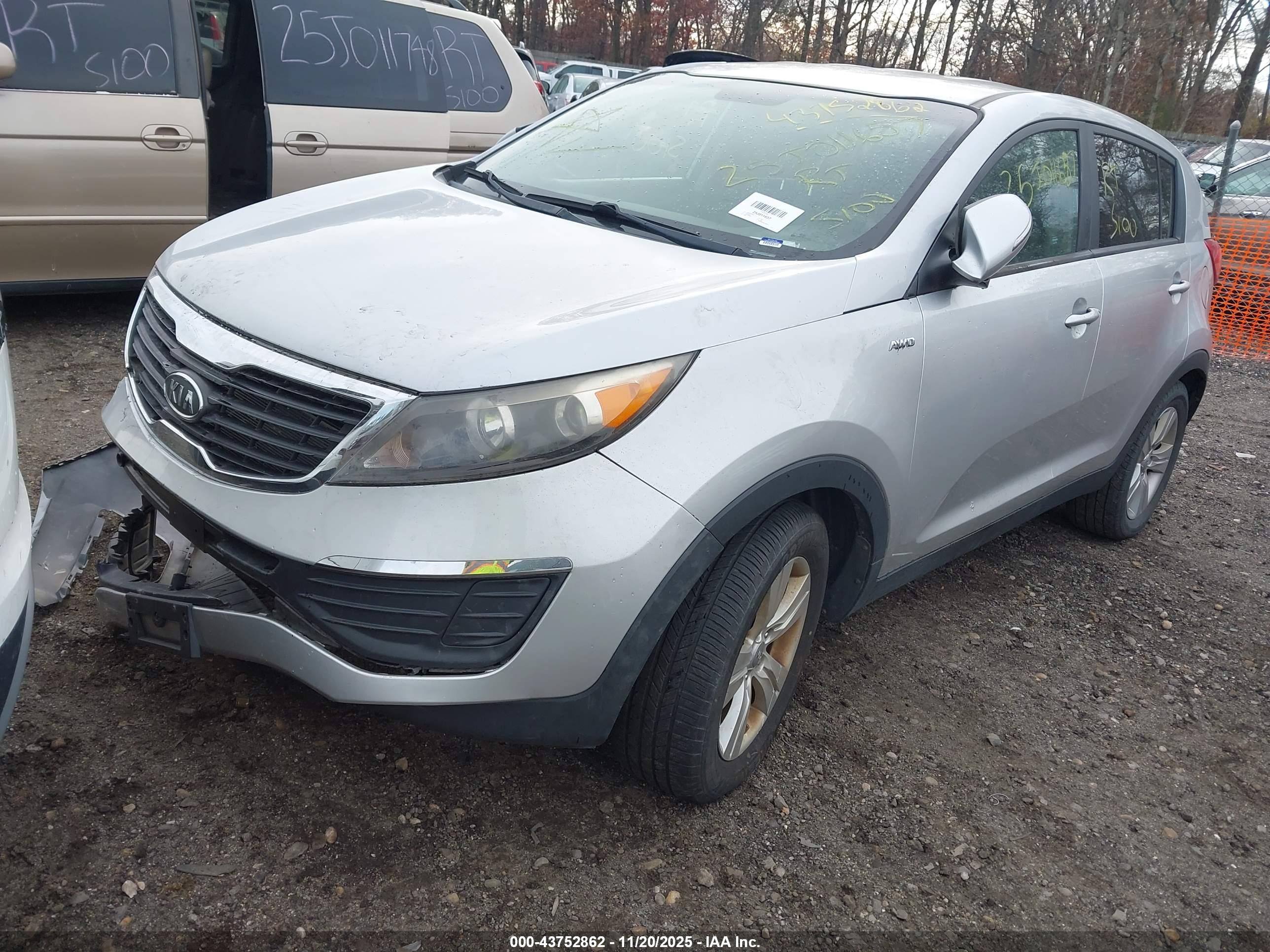 KIA SPORTAGE image 2