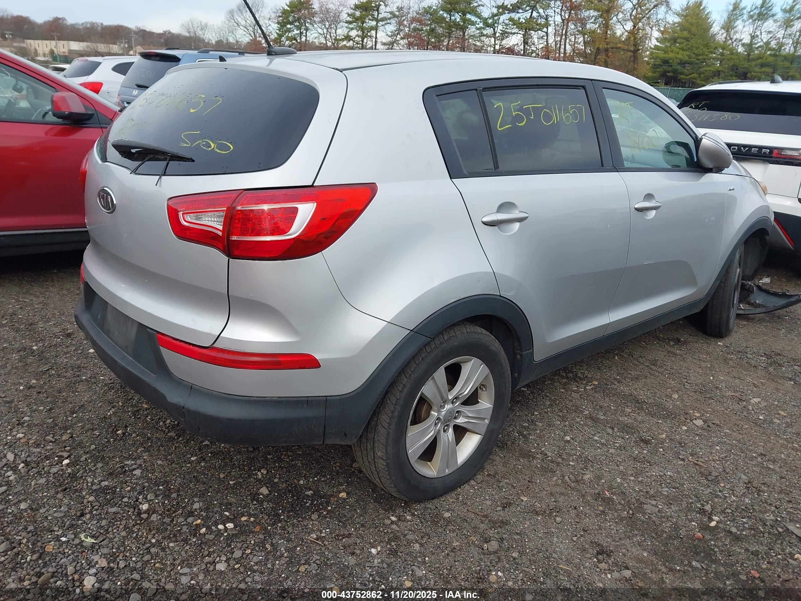 KIA SPORTAGE image 4