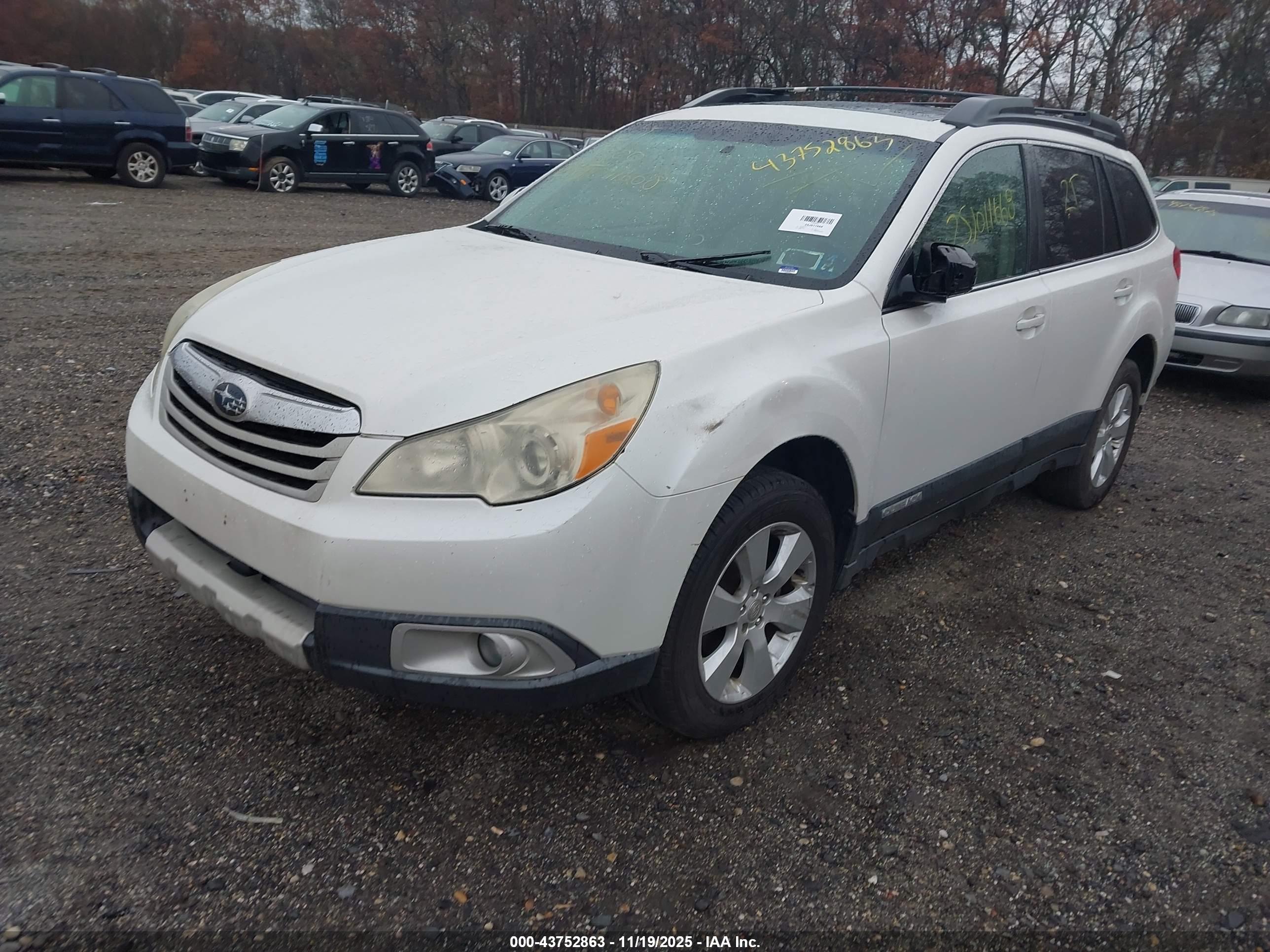 SUBARU OUTBACK image 2