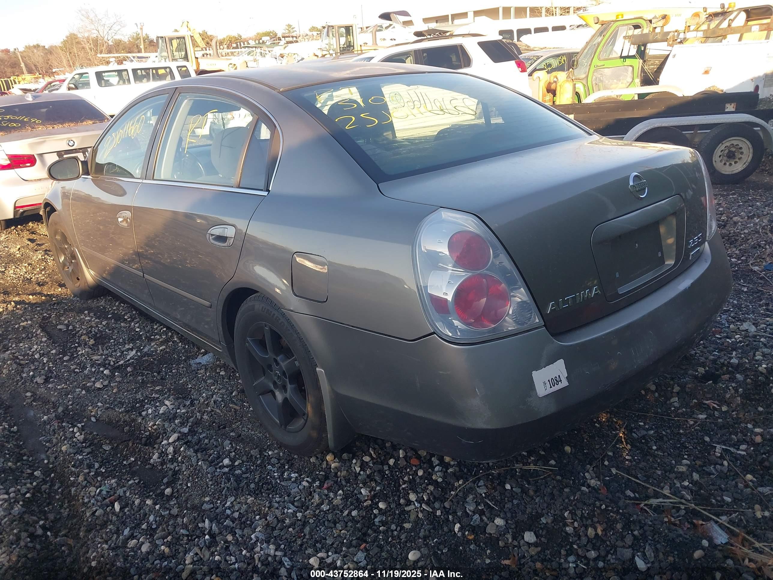 NISSAN ALTIMA image 3