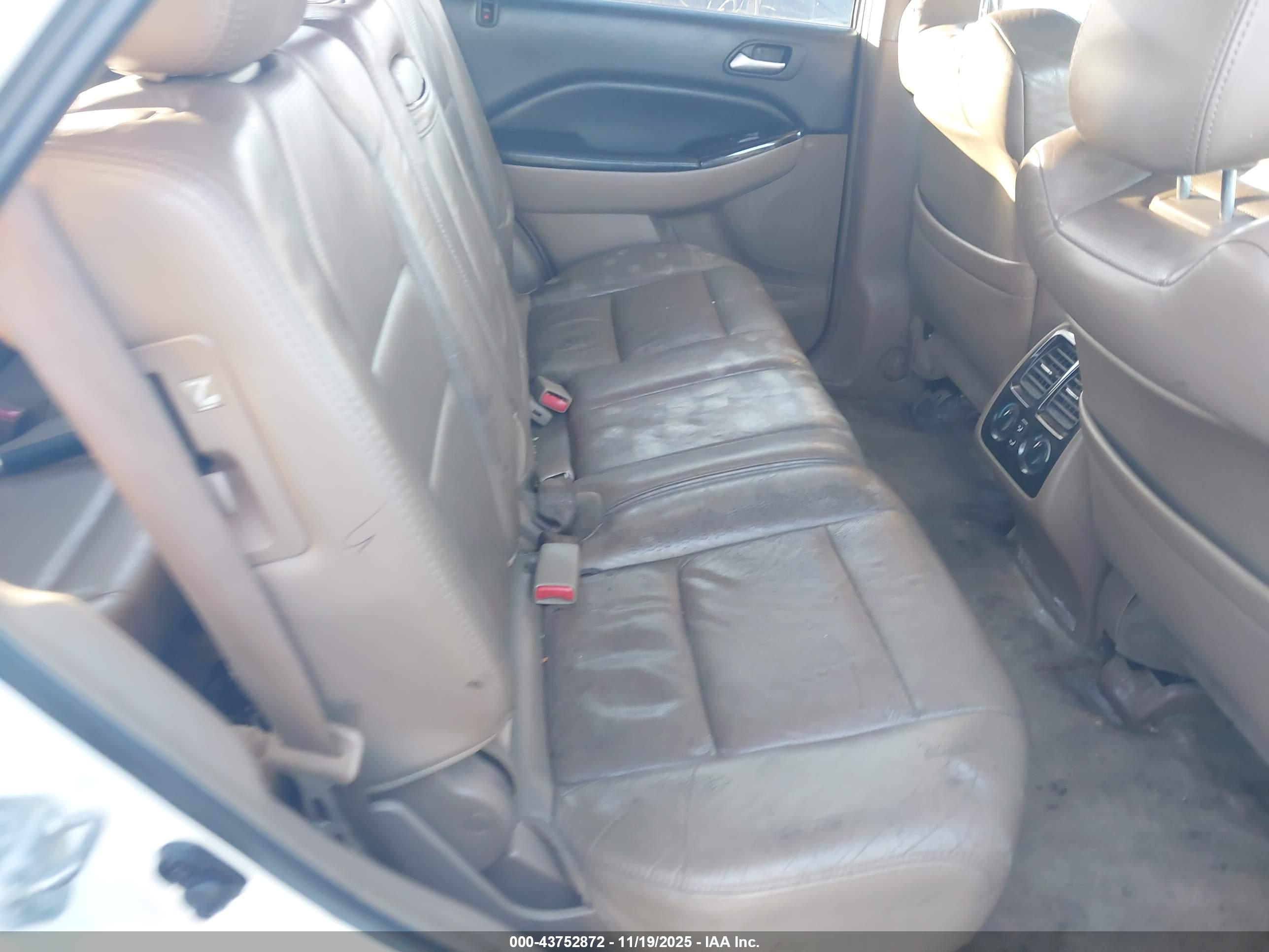 ACURA MDX image 8