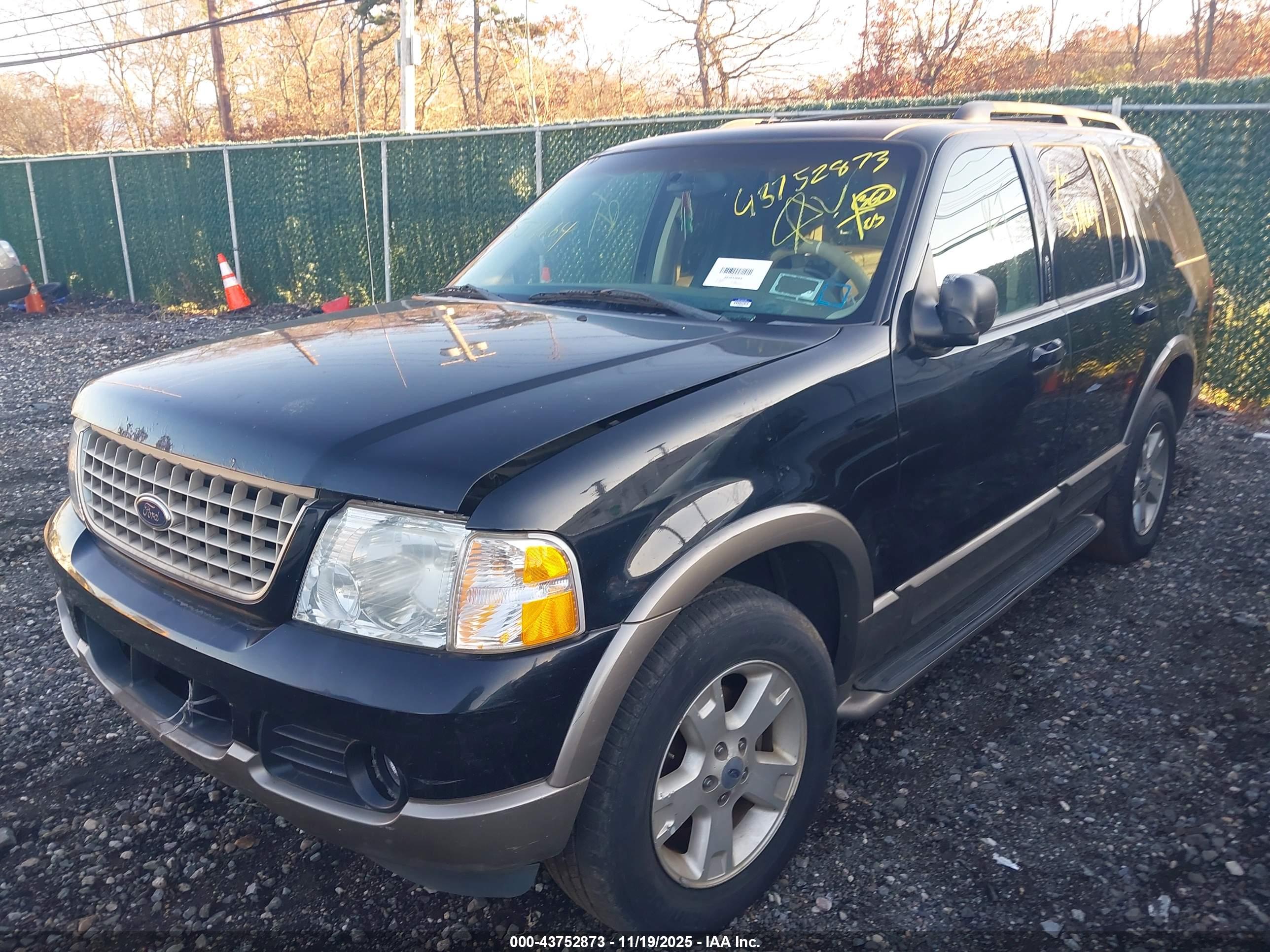 FORD EXPLORER image 2
