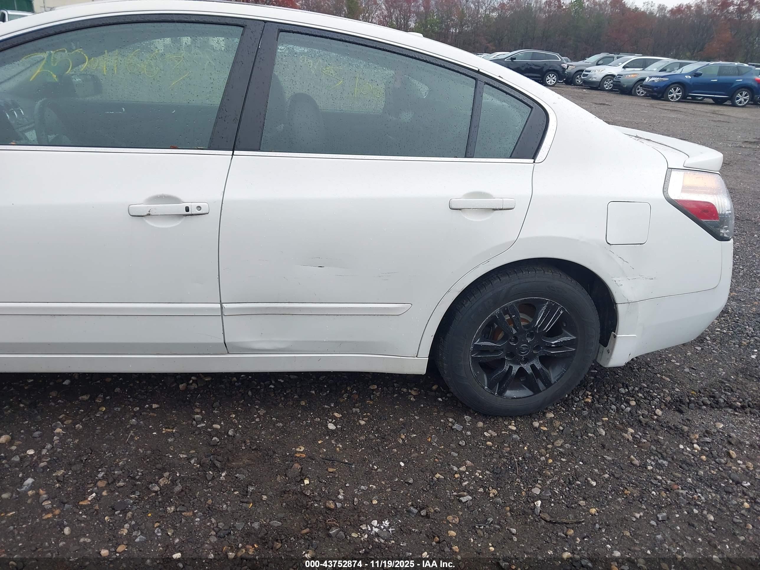 NISSAN ALTIMA image 6
