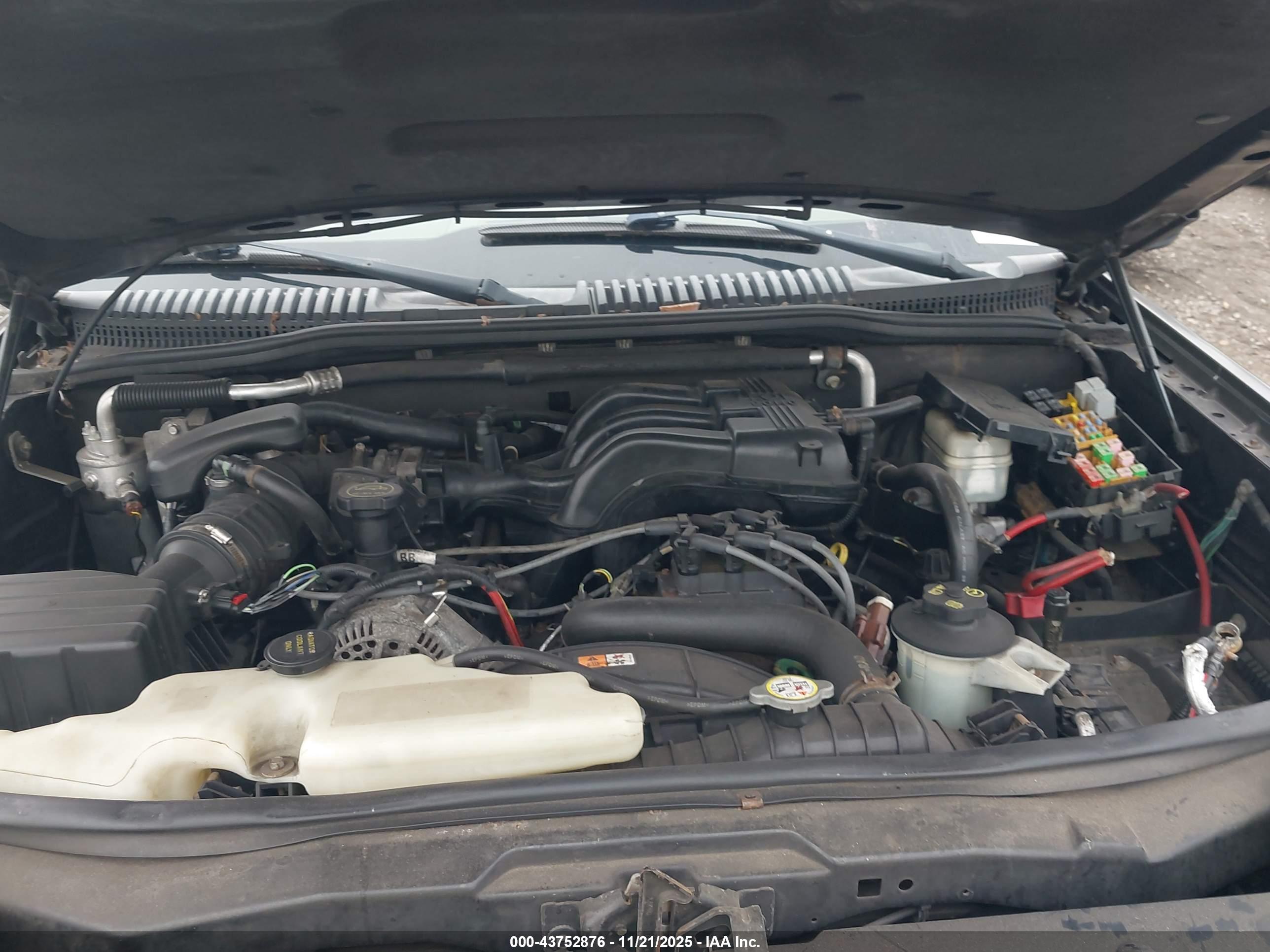 FORD EXPLORER image 10