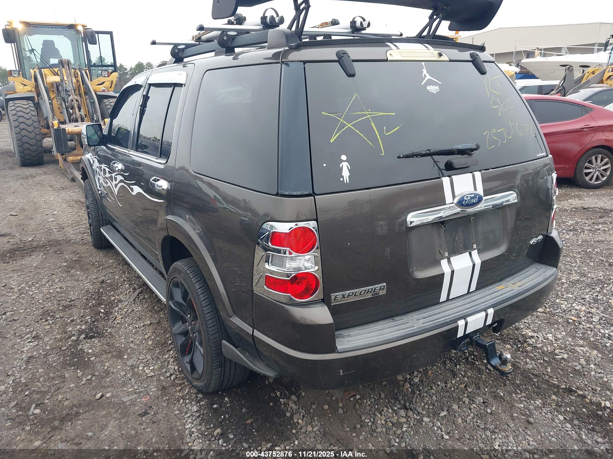 FORD EXPLORER image 3