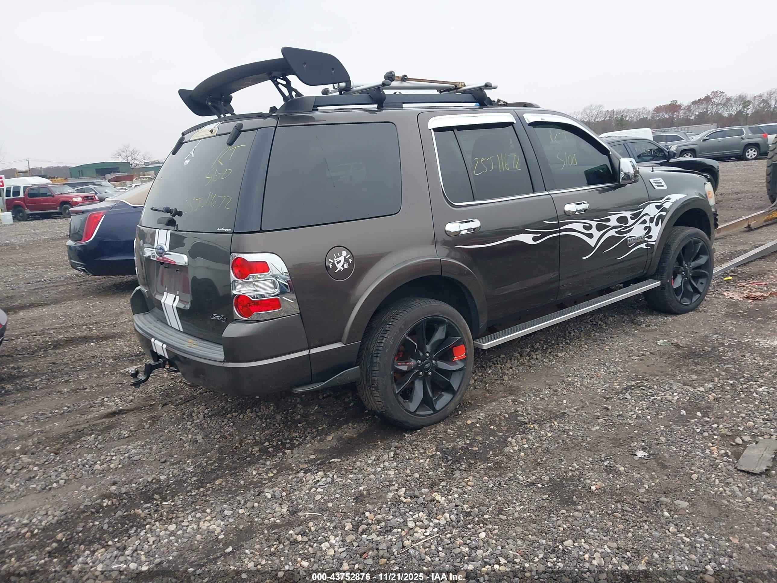FORD EXPLORER image 4