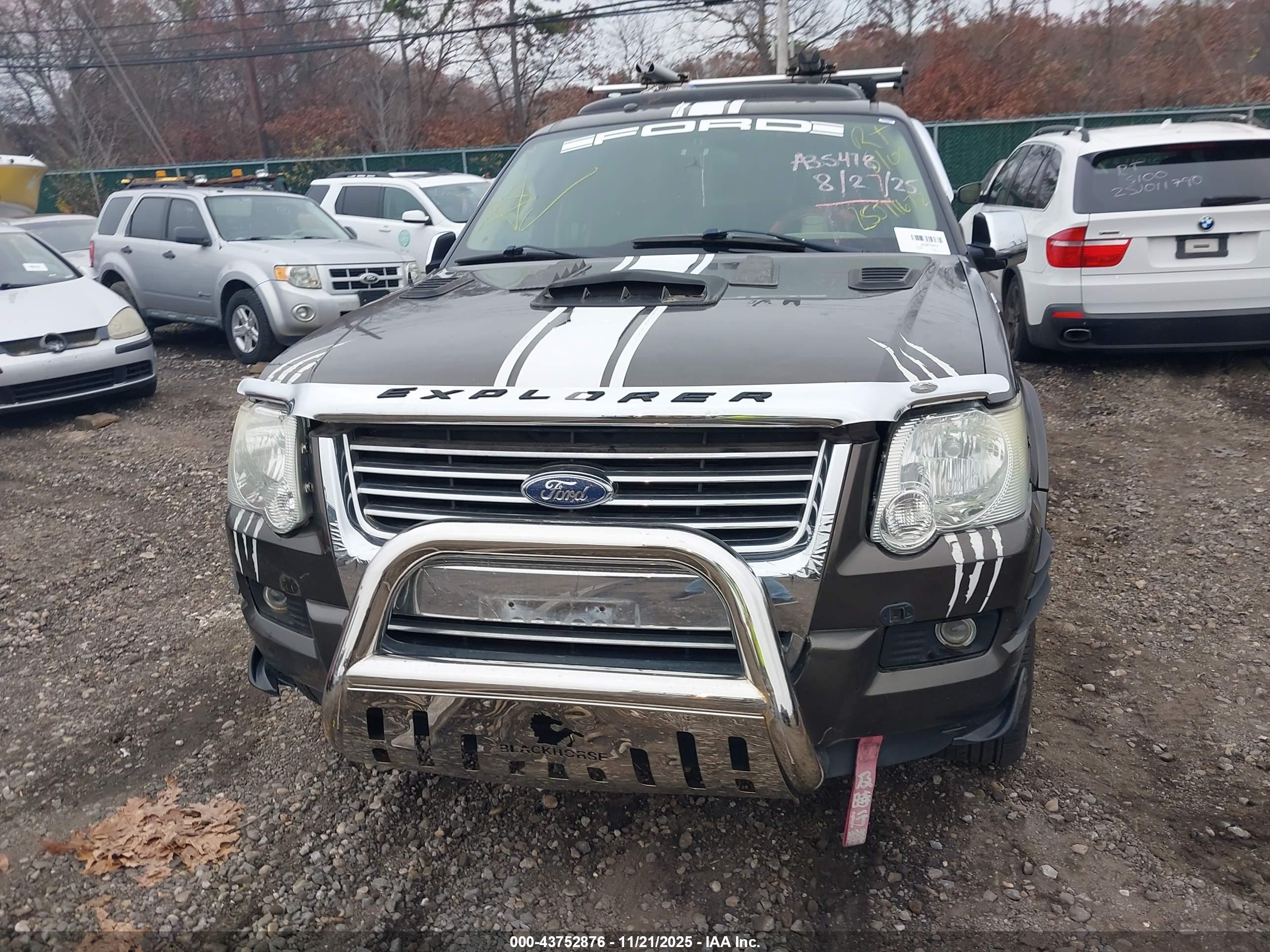 FORD EXPLORER image 6
