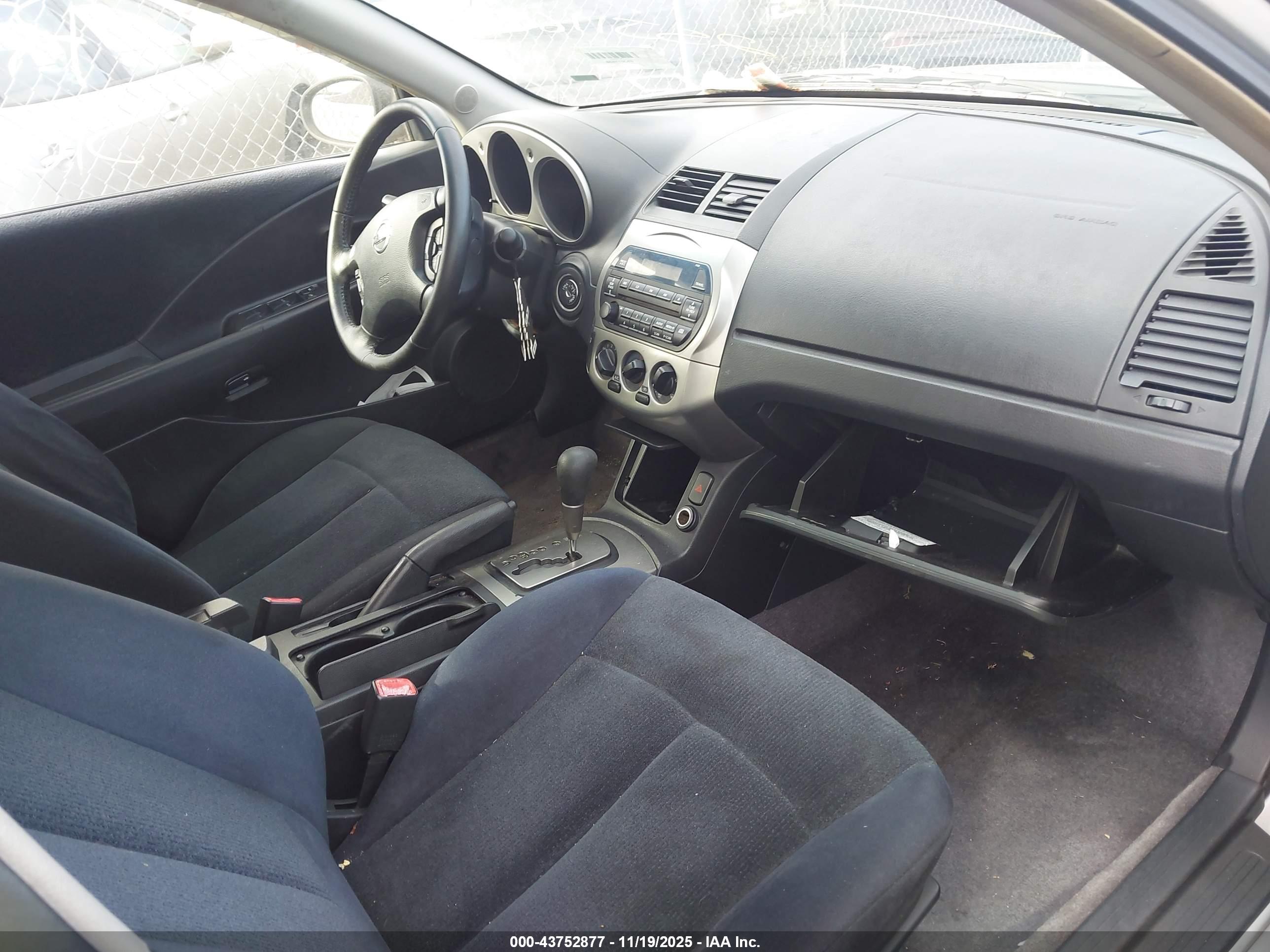 NISSAN ALTIMA image 5