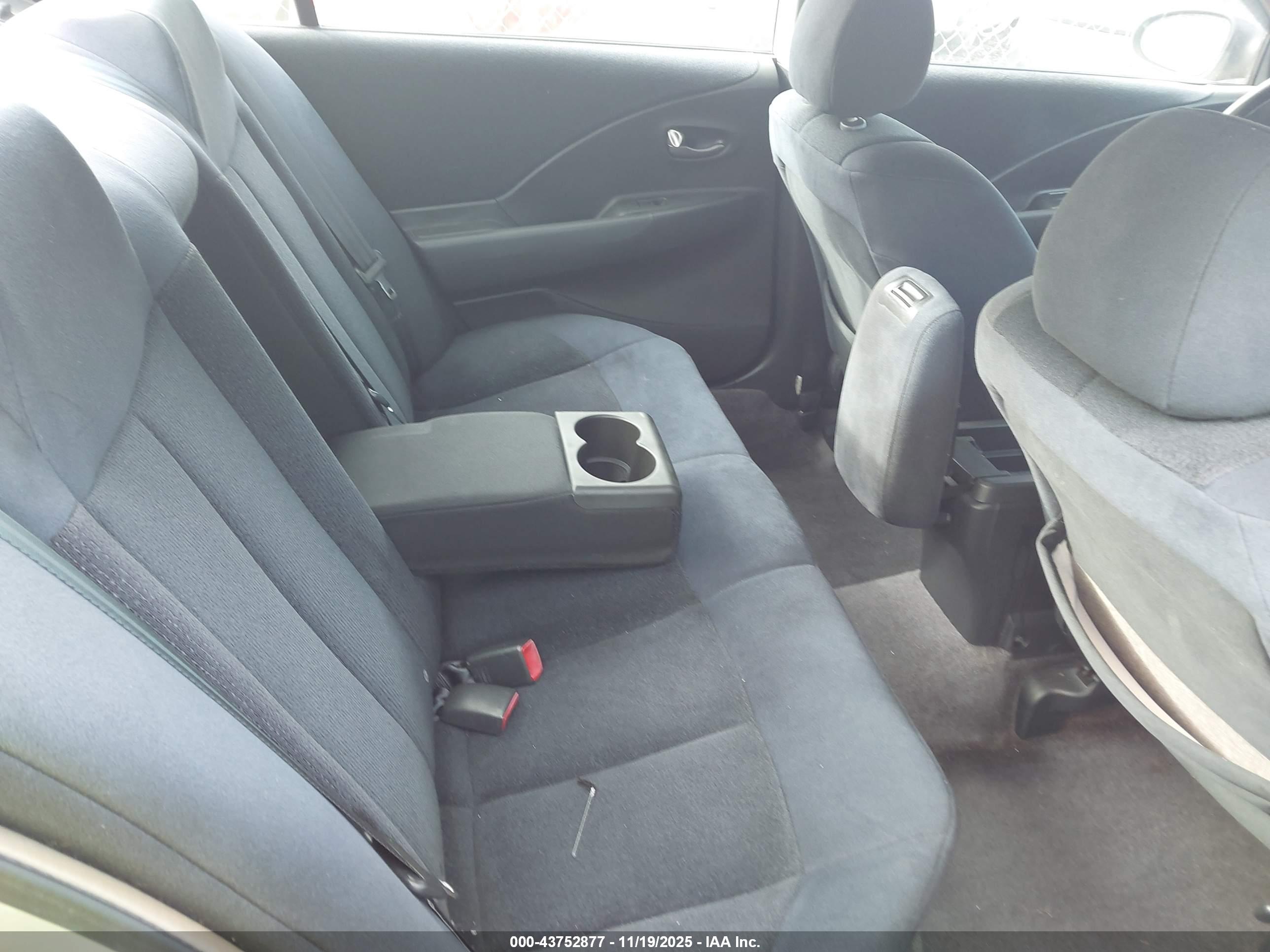 NISSAN ALTIMA image 8