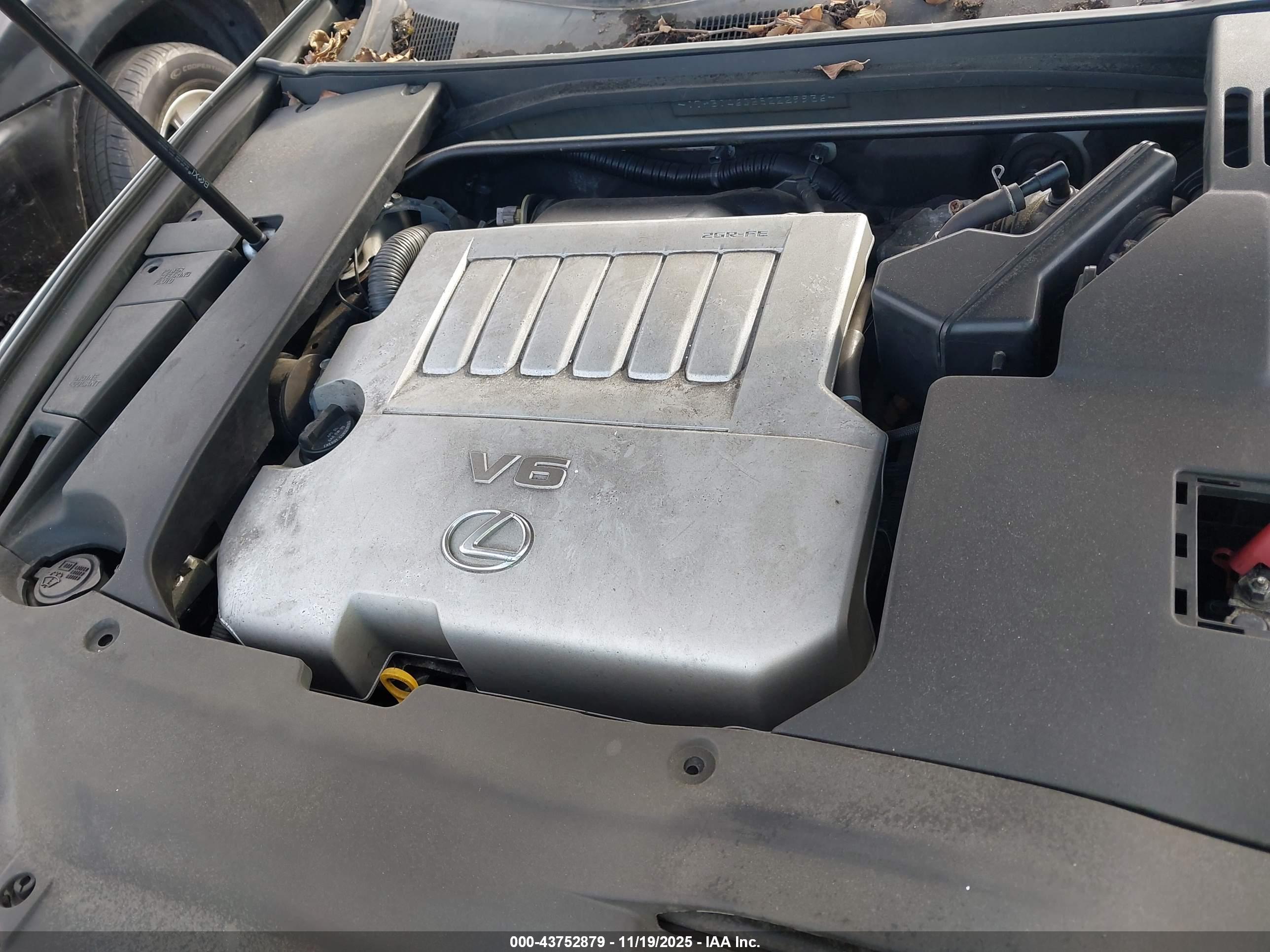 LEXUS ES image 10