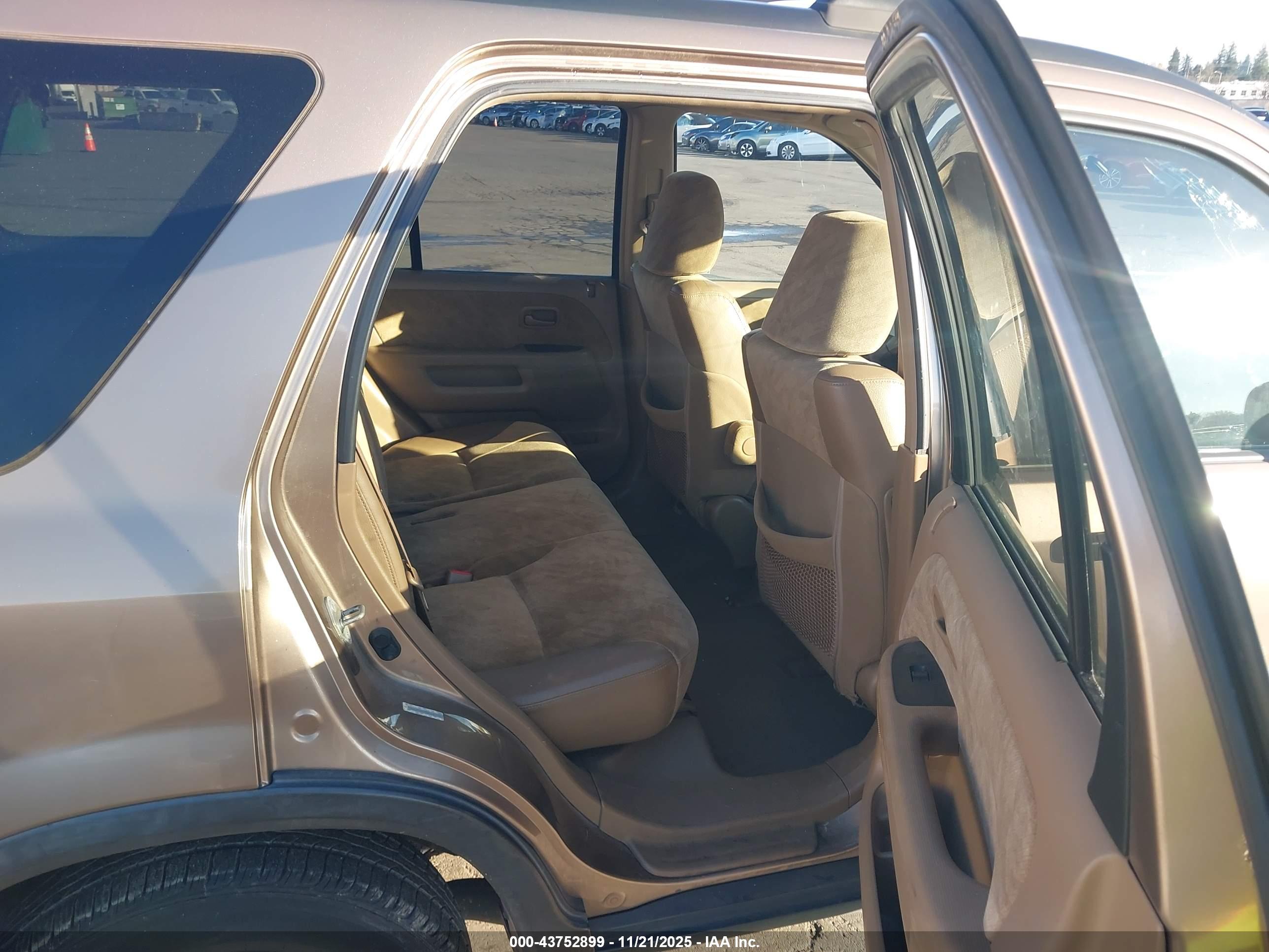 HONDA CR-V image 8