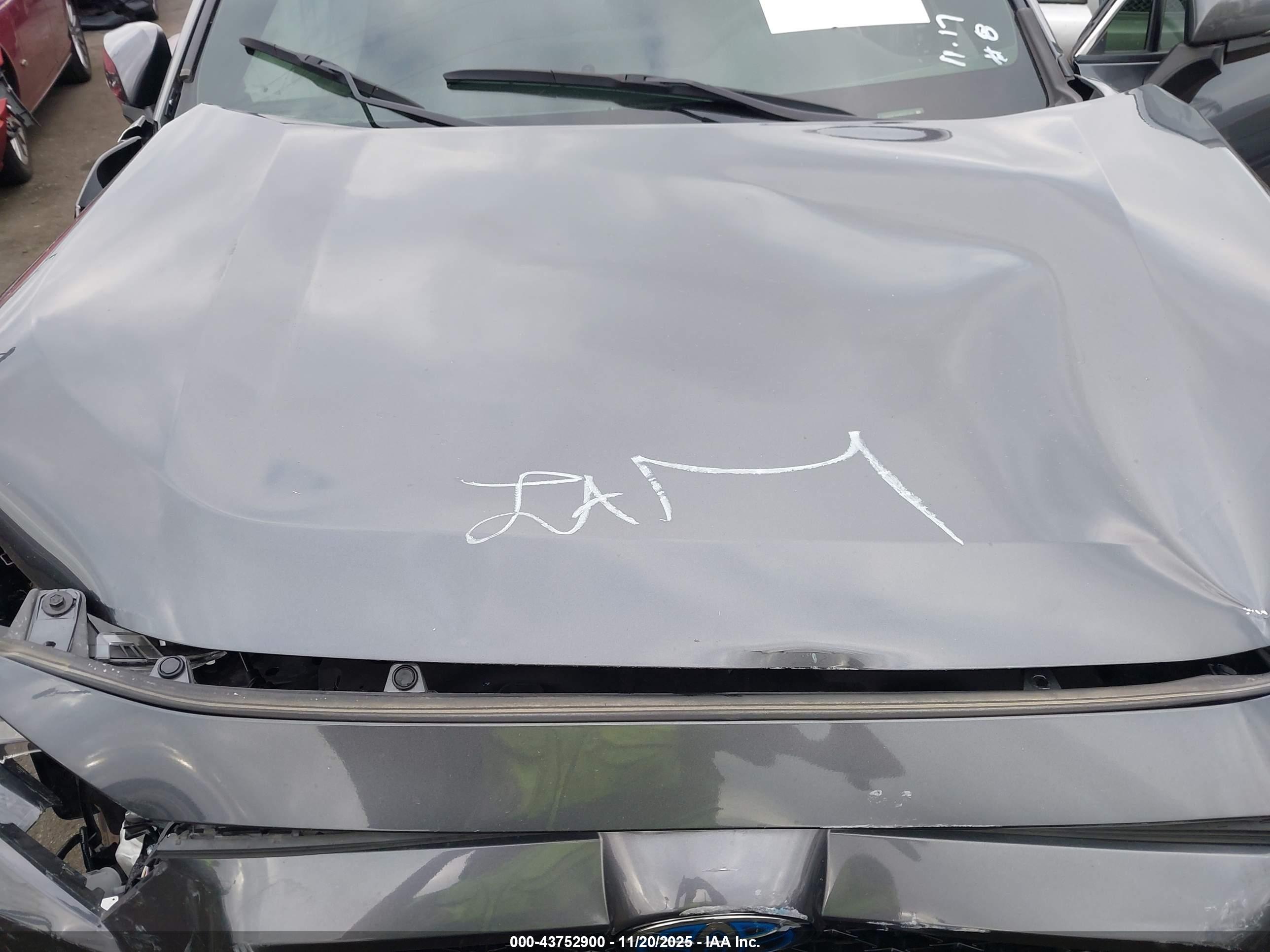 TOYOTA RAV4 image 10