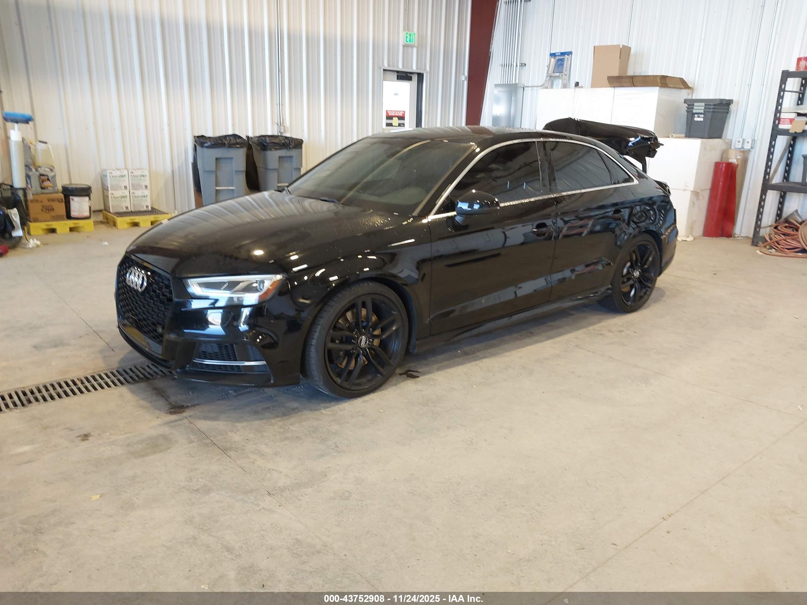 AUDI S3 image 2