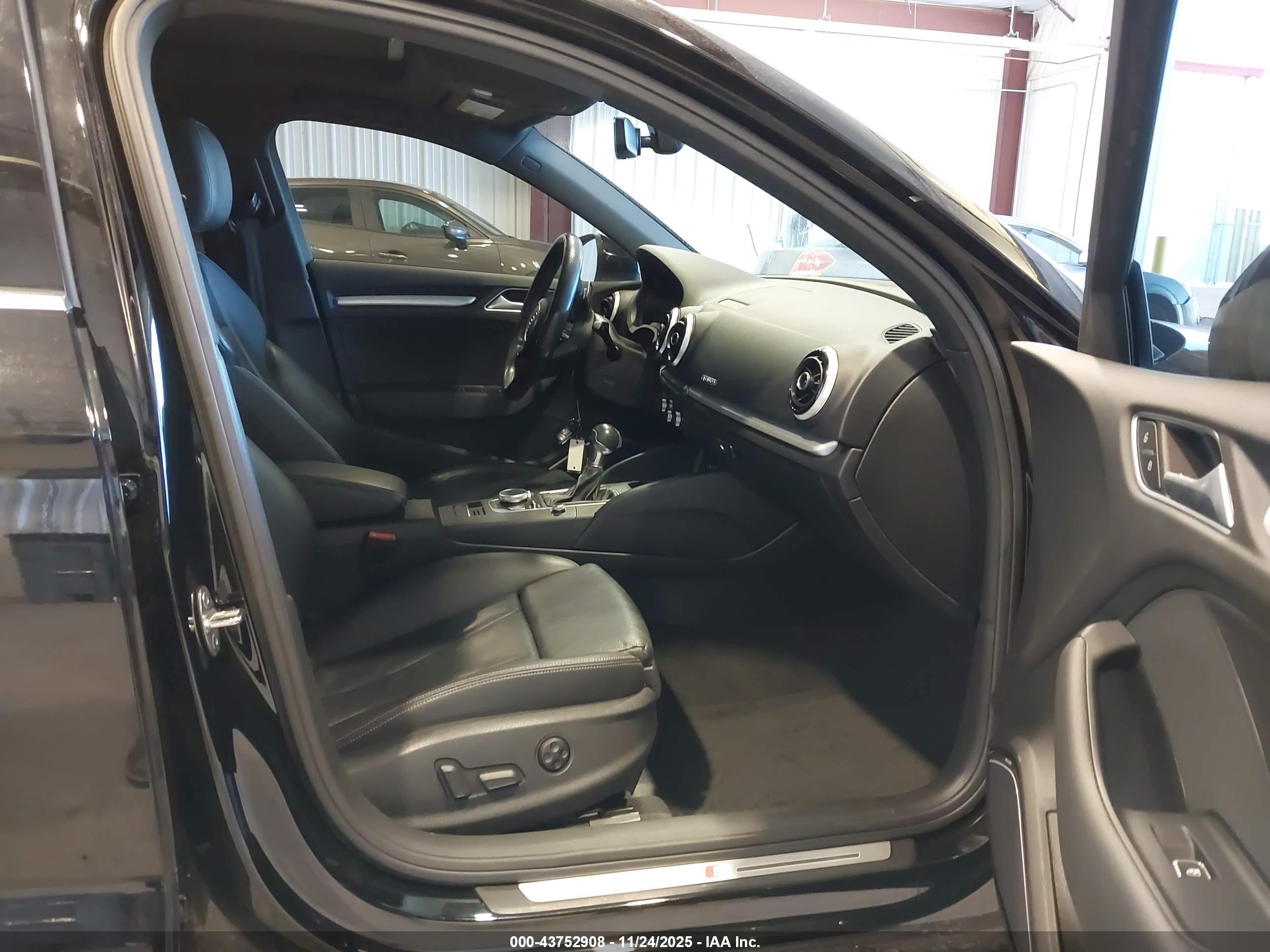 AUDI S3 image 5