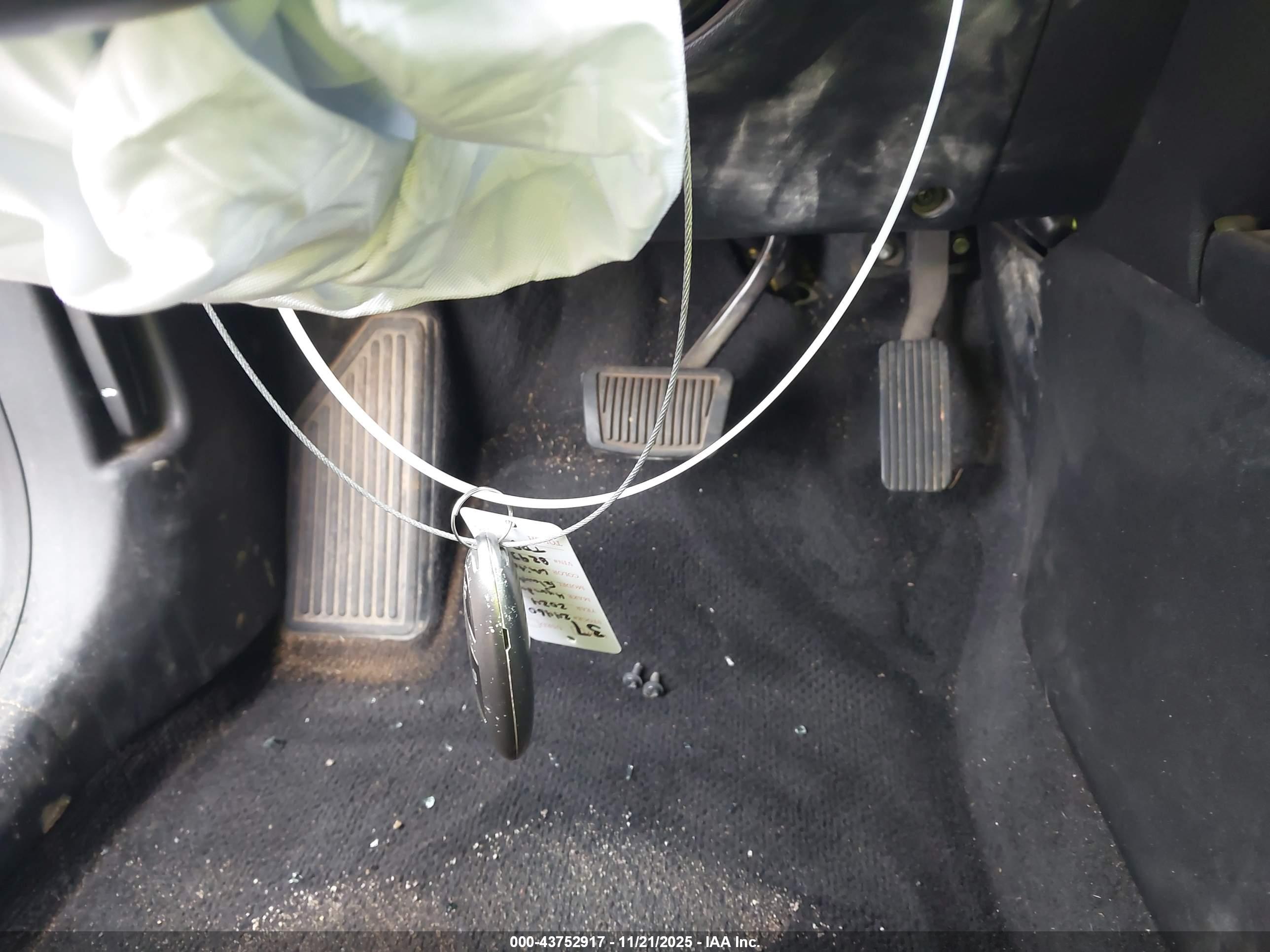 HYUNDAI ELANTRA image 11