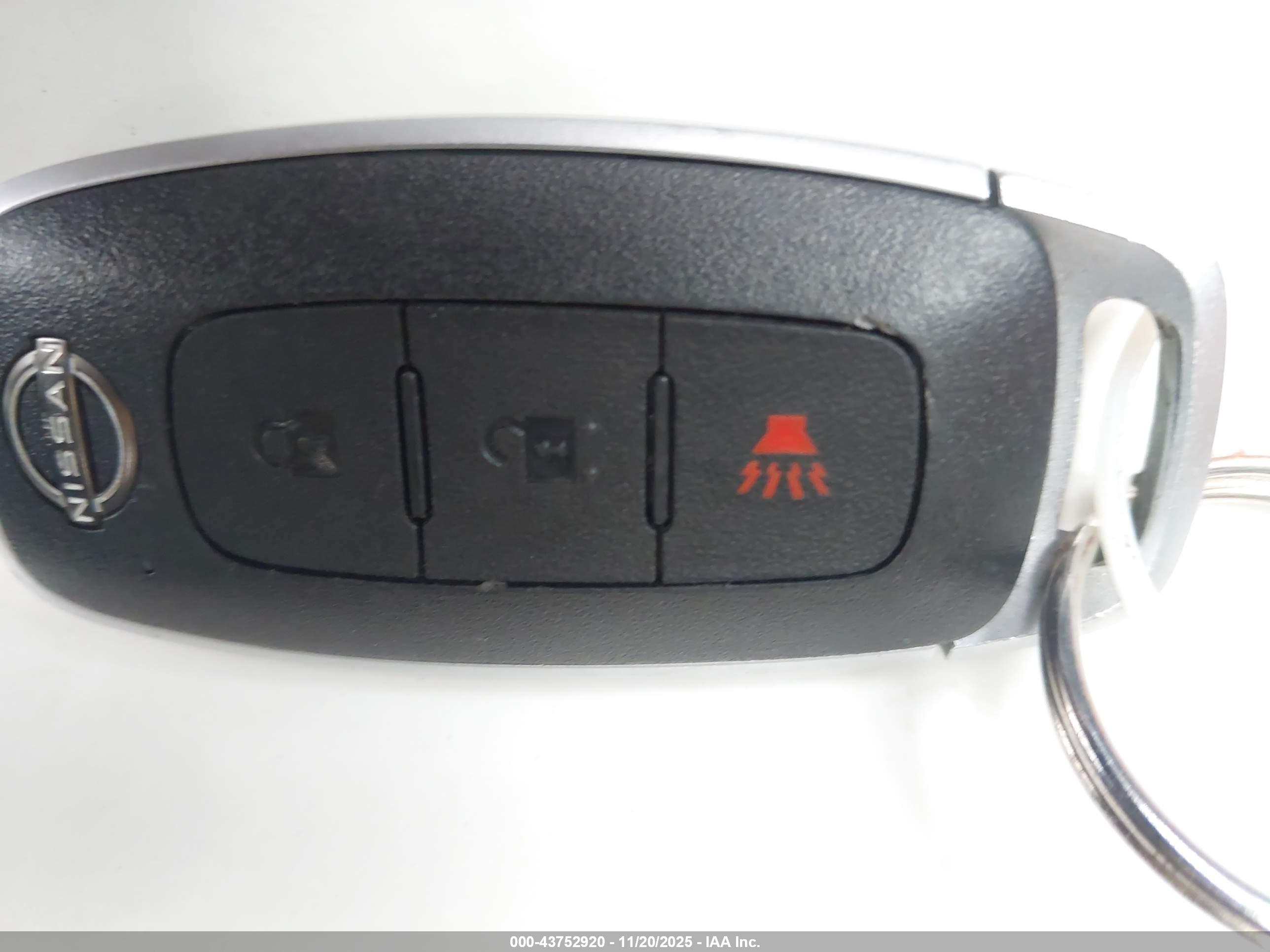 NISSAN ARIYA image 11