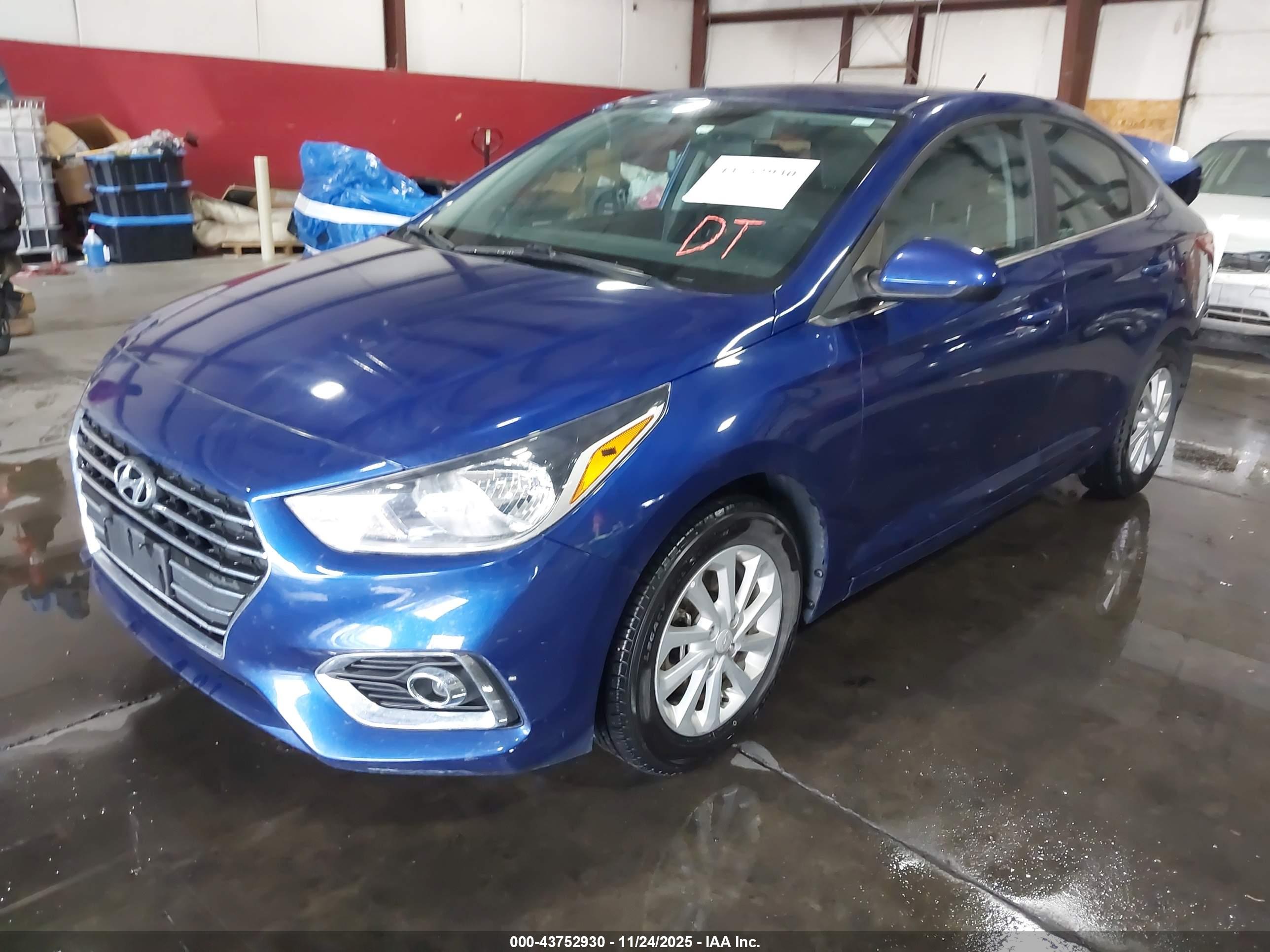 HYUNDAI ACCENT image 2