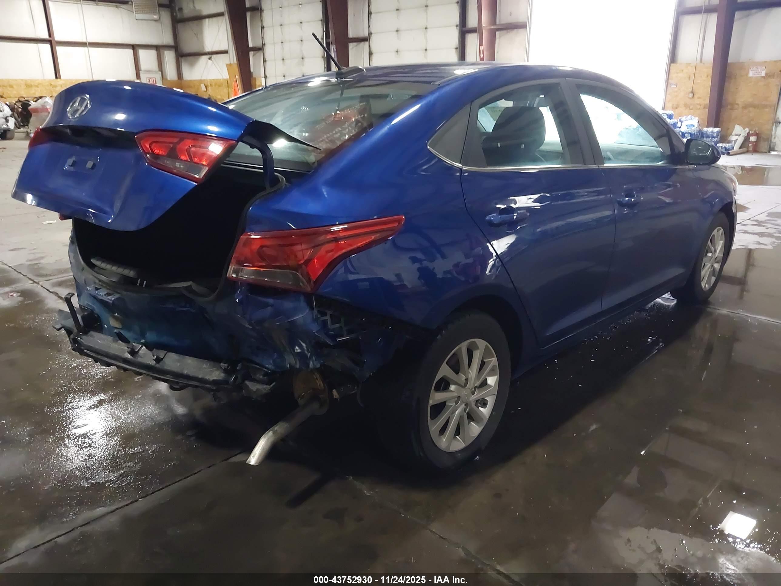 HYUNDAI ACCENT image 4