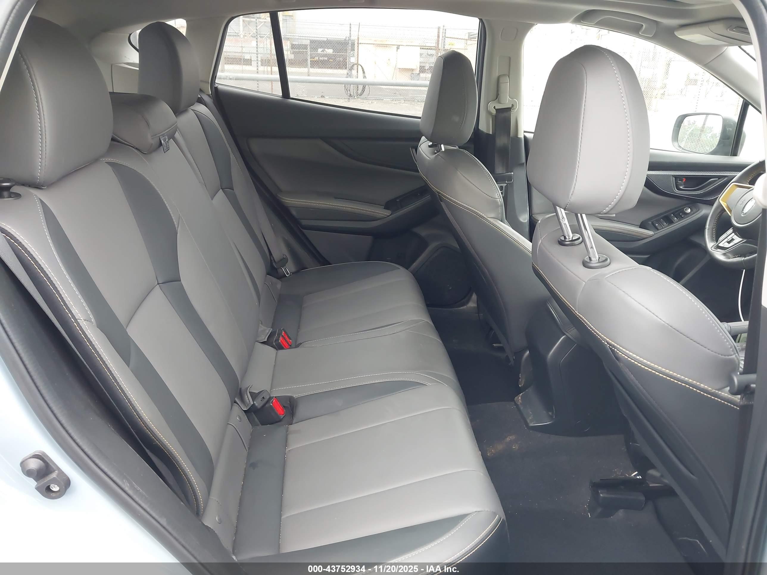 SUBARU CROSSTREK image 8